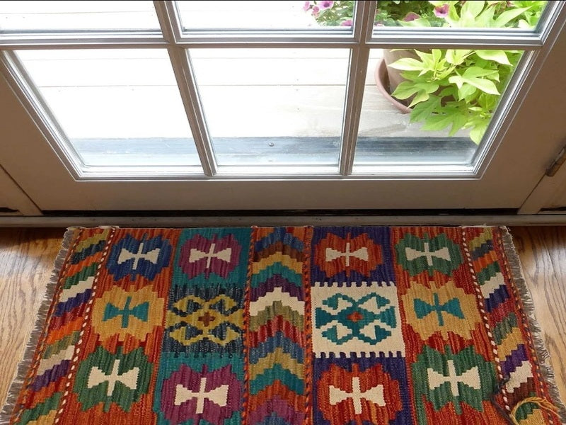 Tips on Deciding Whether You Need to Replace Window or Only Repair it