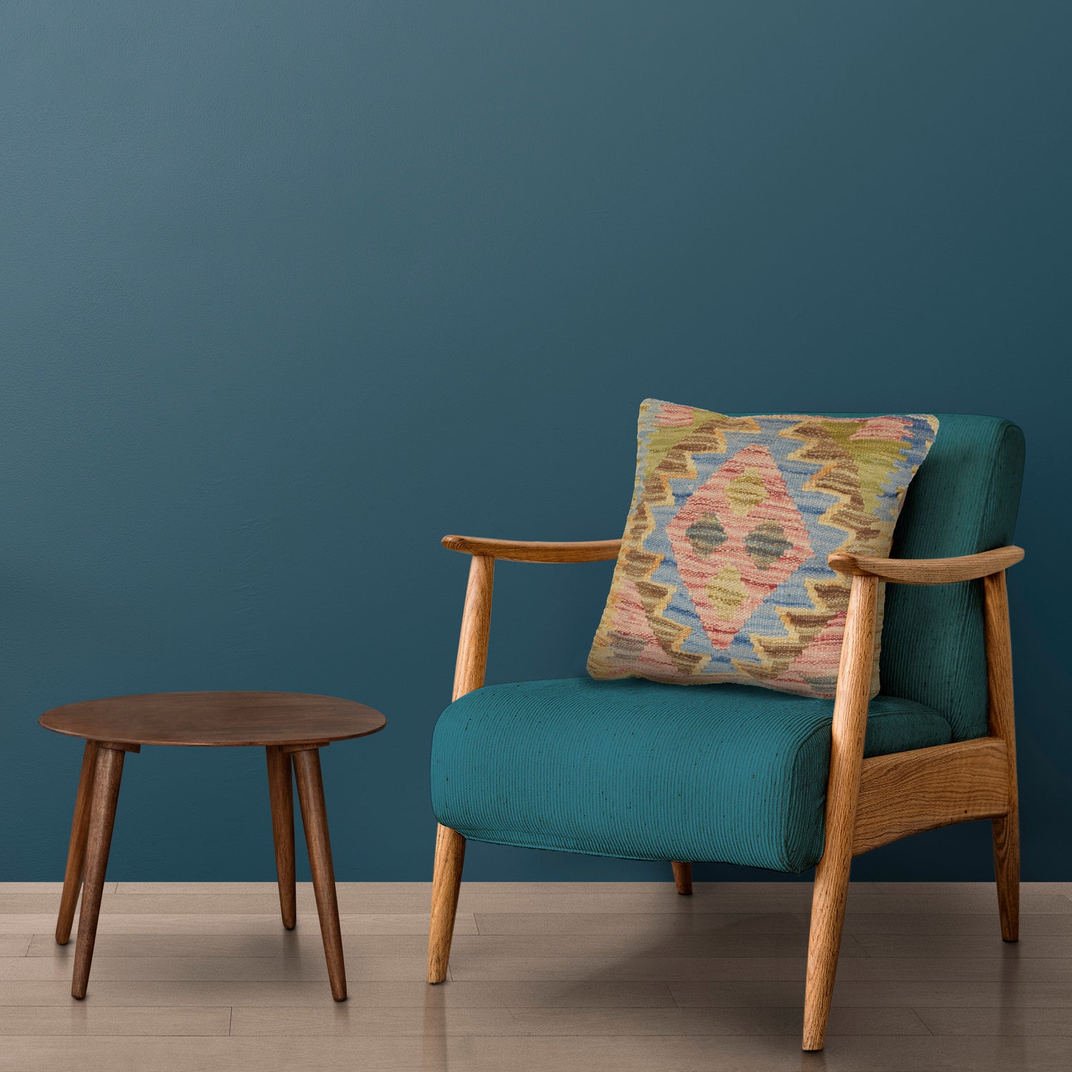 Turkish Design Kilim Cushion 1' 2 x 1' 2 (ft) - No. 21173