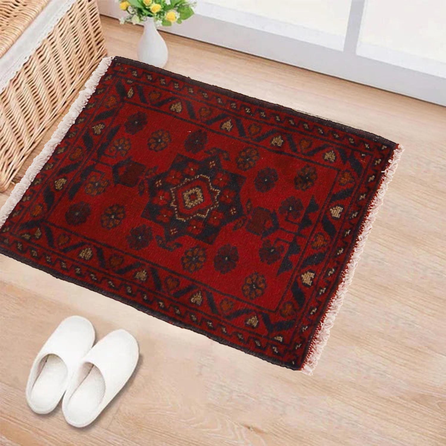 Handmade Floor Mat 1' 5" x 1' 10" (ft) - No. B30073