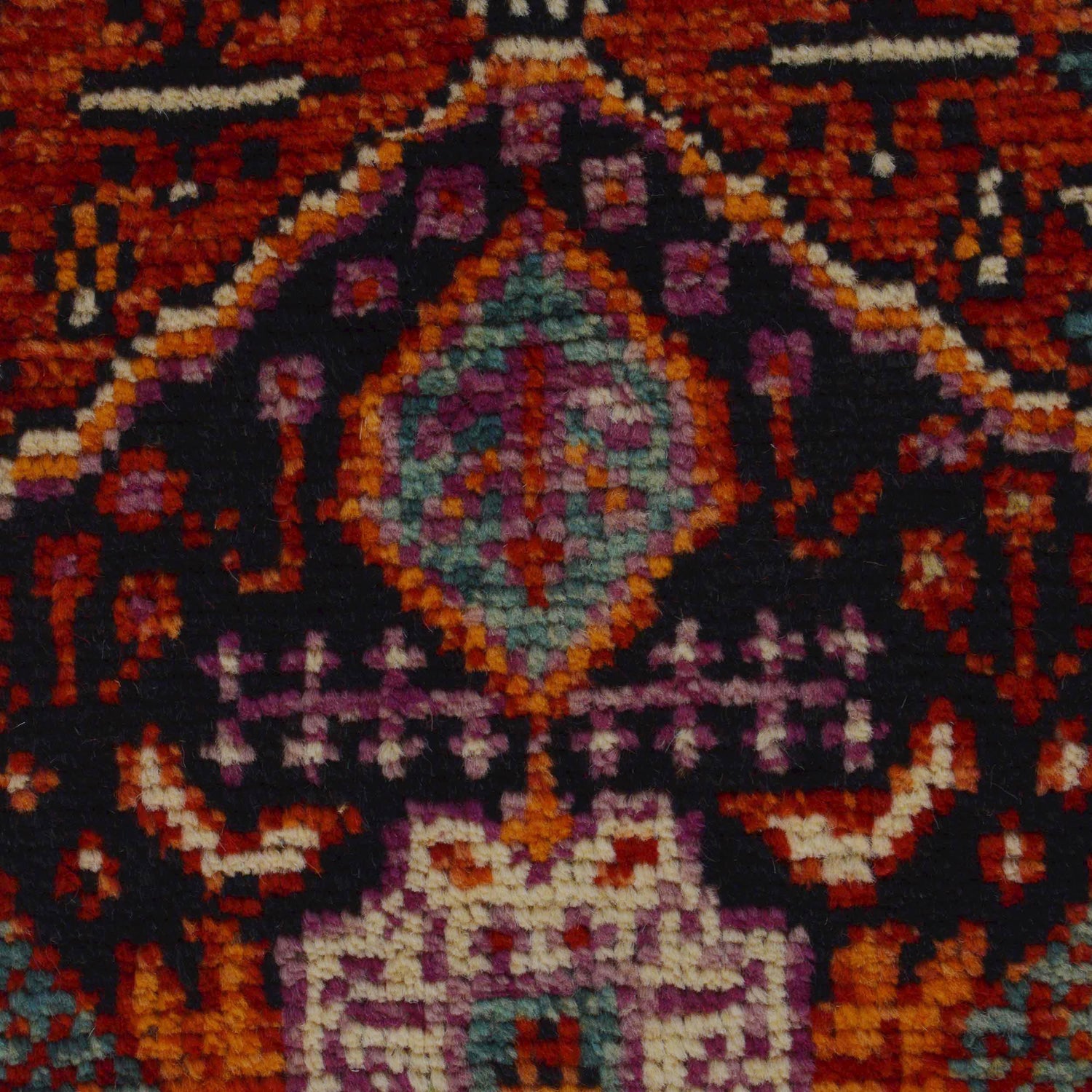 Persian Shirazi Design Runner Rug 2' 8" x 9' 5" (ft) - No. B36516