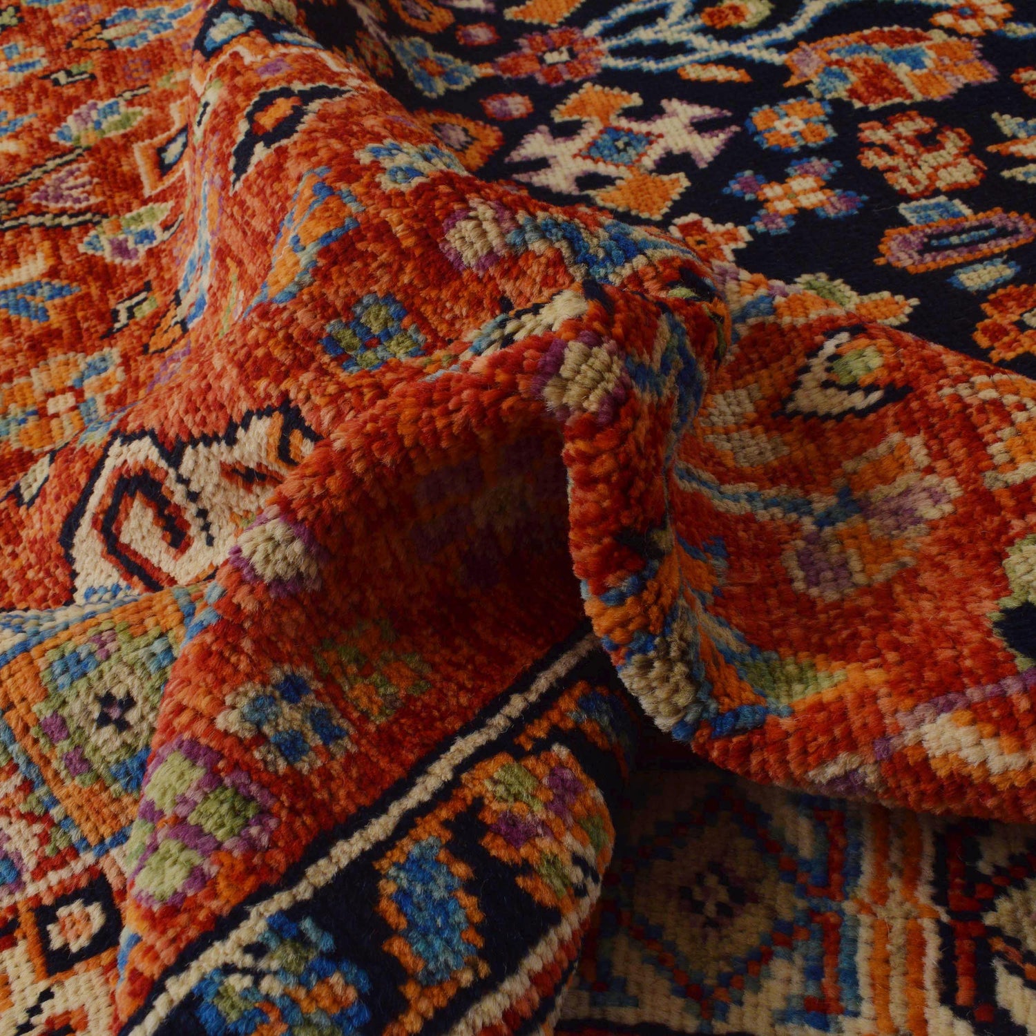 Red Color Shirazi Rug 6' 8" x 9' 9" (ft) - No. G36493