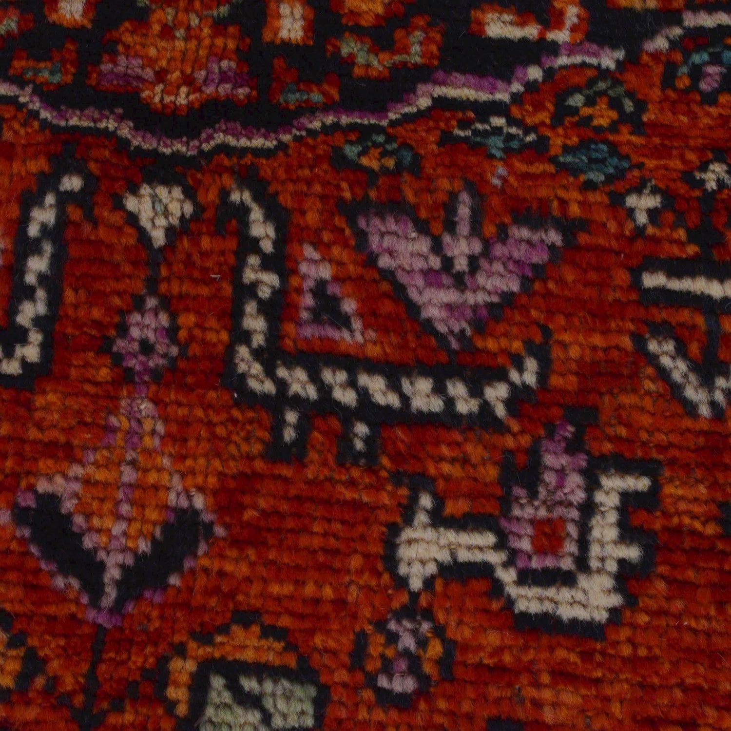 Red Color Shirazi Rug 5' 9" x 7' 7" (ft) - No. G36494