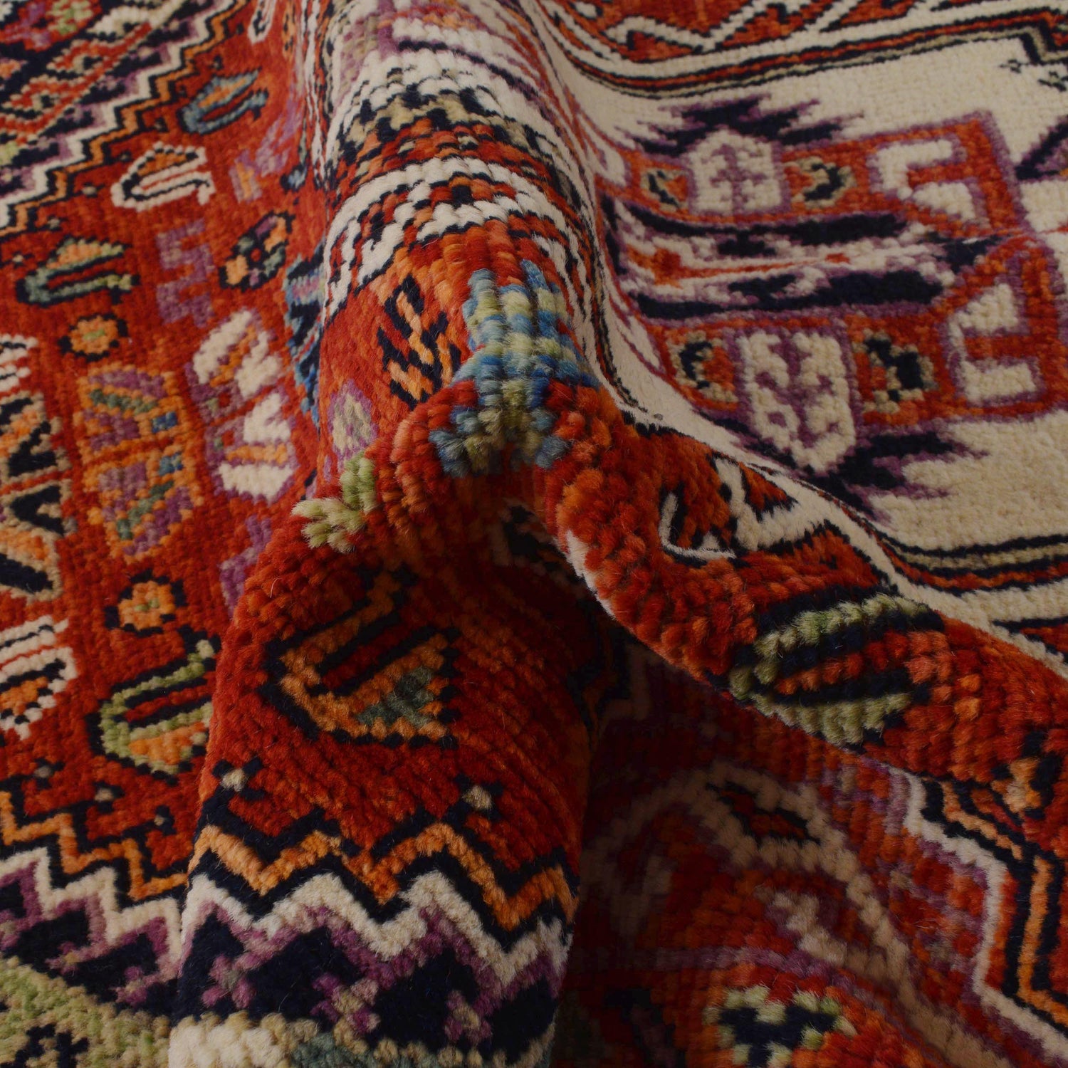 Persian Shirazi Design Rug 4' 0" x 5' 10" (ft) - No. G36504