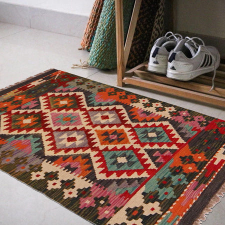 Handmade Vegetable Kilim 2' 2" x 3' 4" (ft) - No. P35673