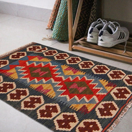 Handmade Vegetable Kilim 1' 11" x 2' 9" (ft) - No. P35980
