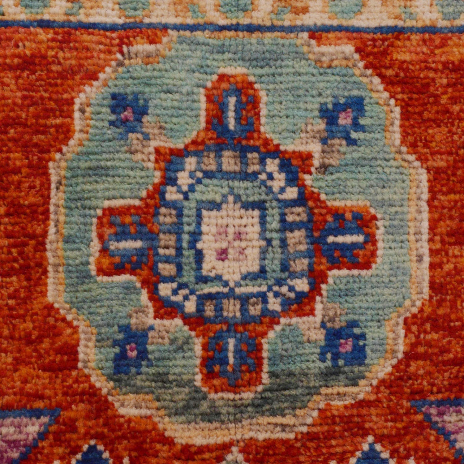 Persian Shirazi Design Rug 4' 2" x 6' 0" (ft) - No. P36346