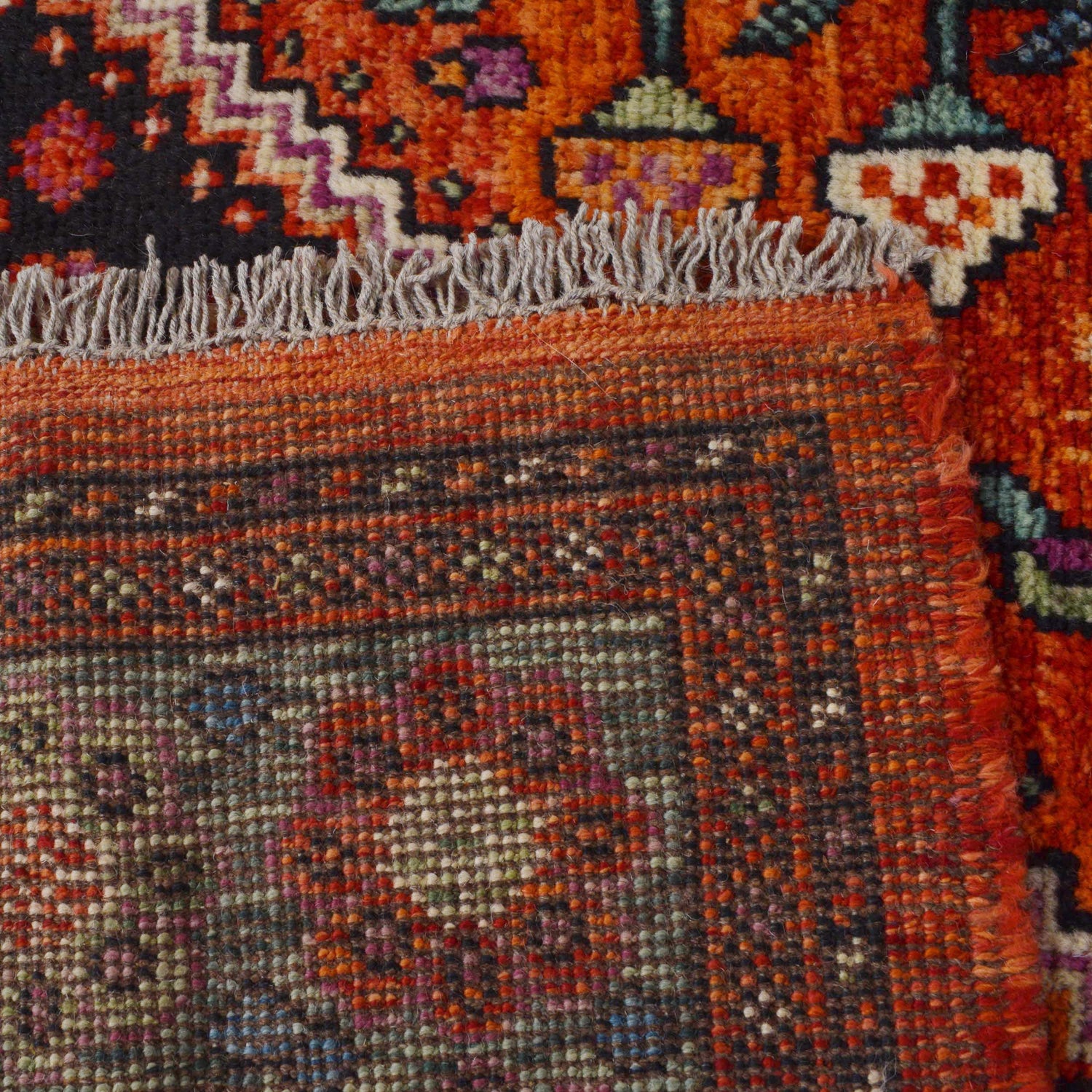 Red Color Shirazi Rug 5' 9" x 7' 8" (ft) - No. P36348