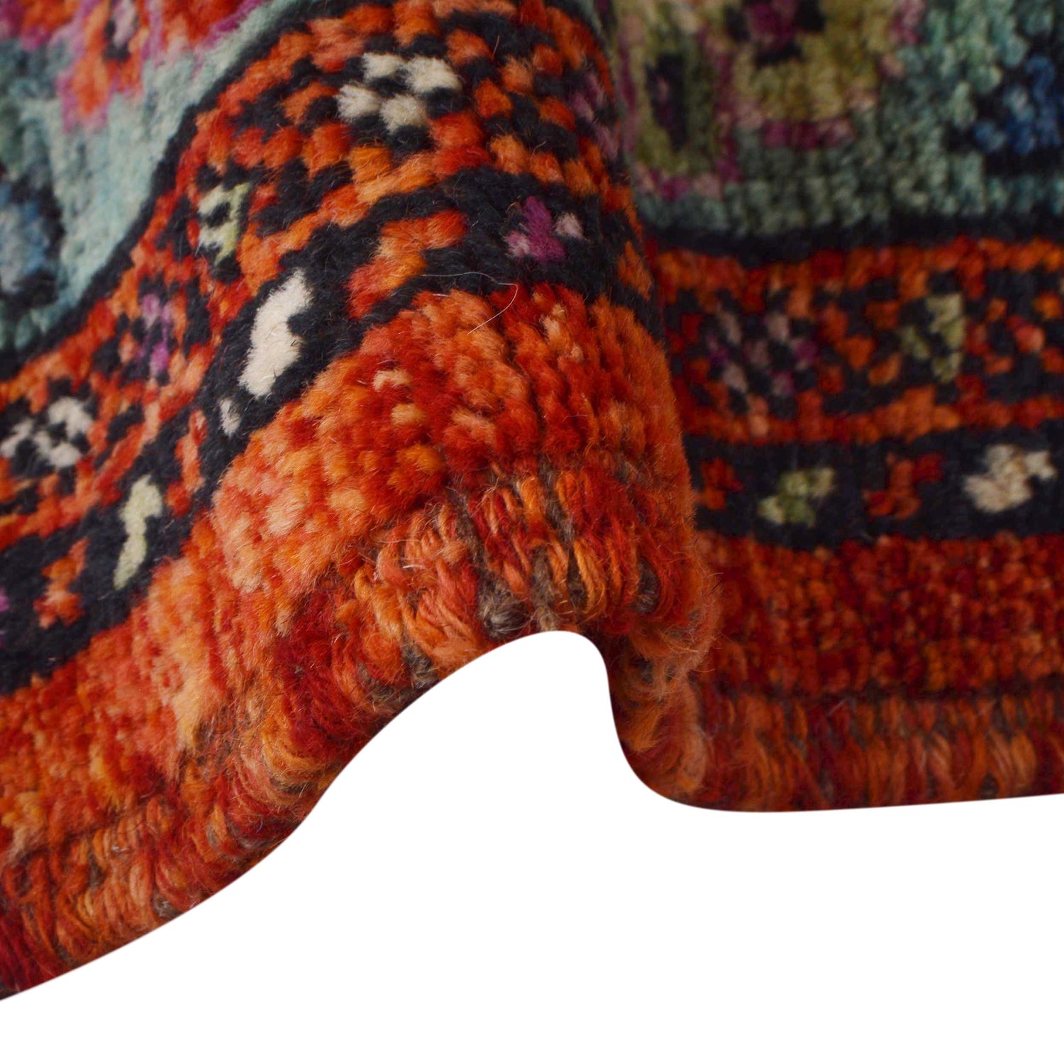 Red Color Shirazi Rug 5' 9" x 7' 8" (ft) - No. P36348