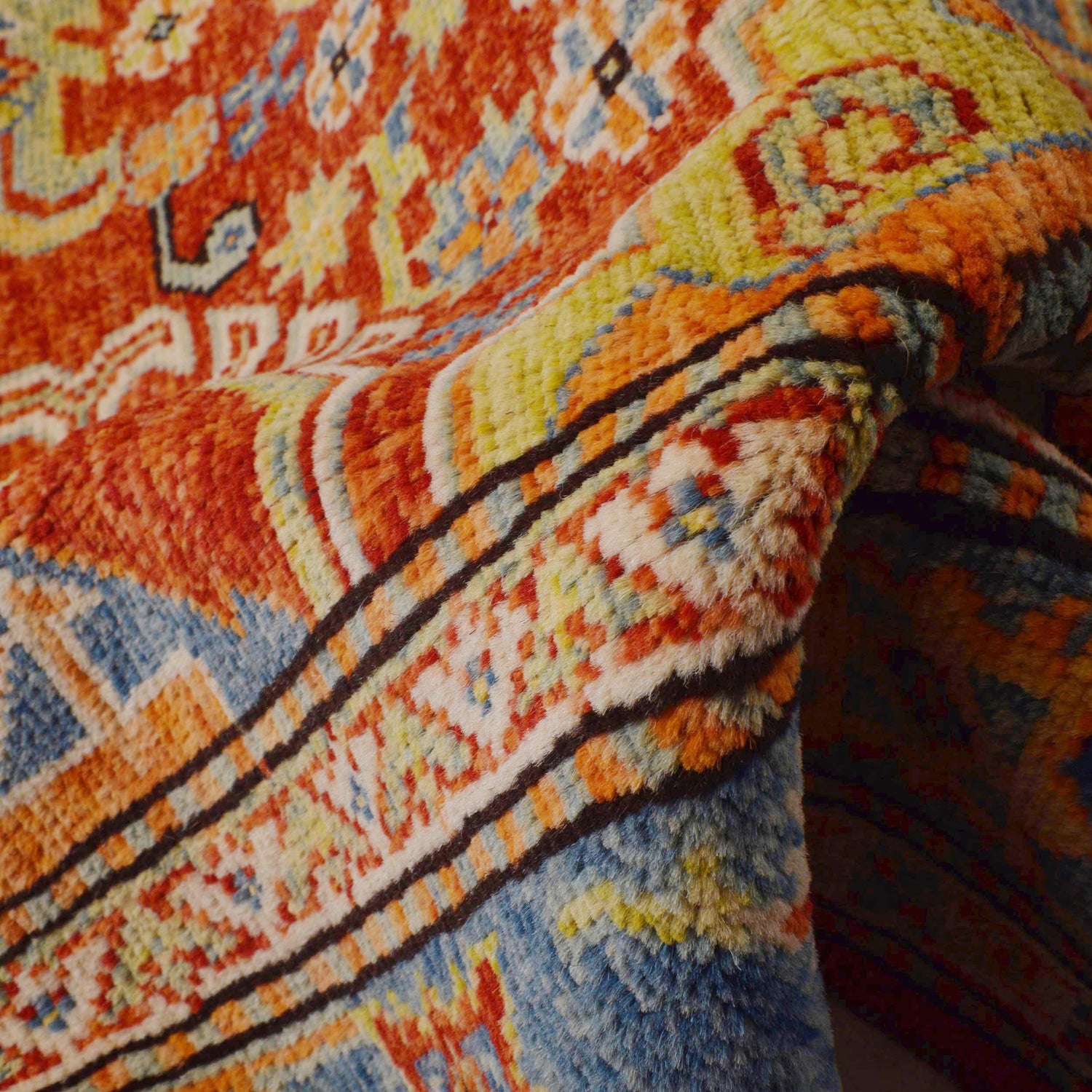 Hand Knotted Sherazi Rug 5' 1" x 6' 7" (ft) - No. P36353