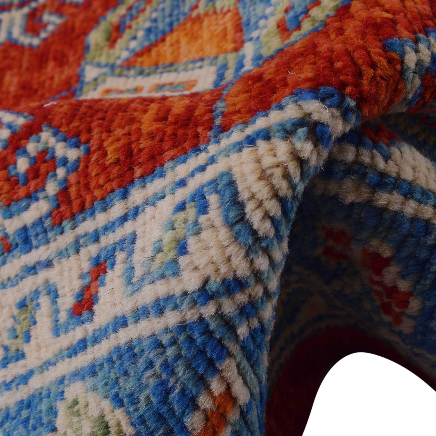 Oriental Bukhara Carpet 5' 10" x 7' 8" (ft) - No. P36354