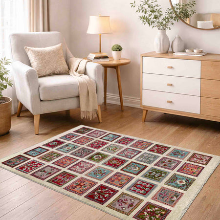 Handmade Bakhtiar Rug 3' 1" x 4' 11" (ft) - No. R37527