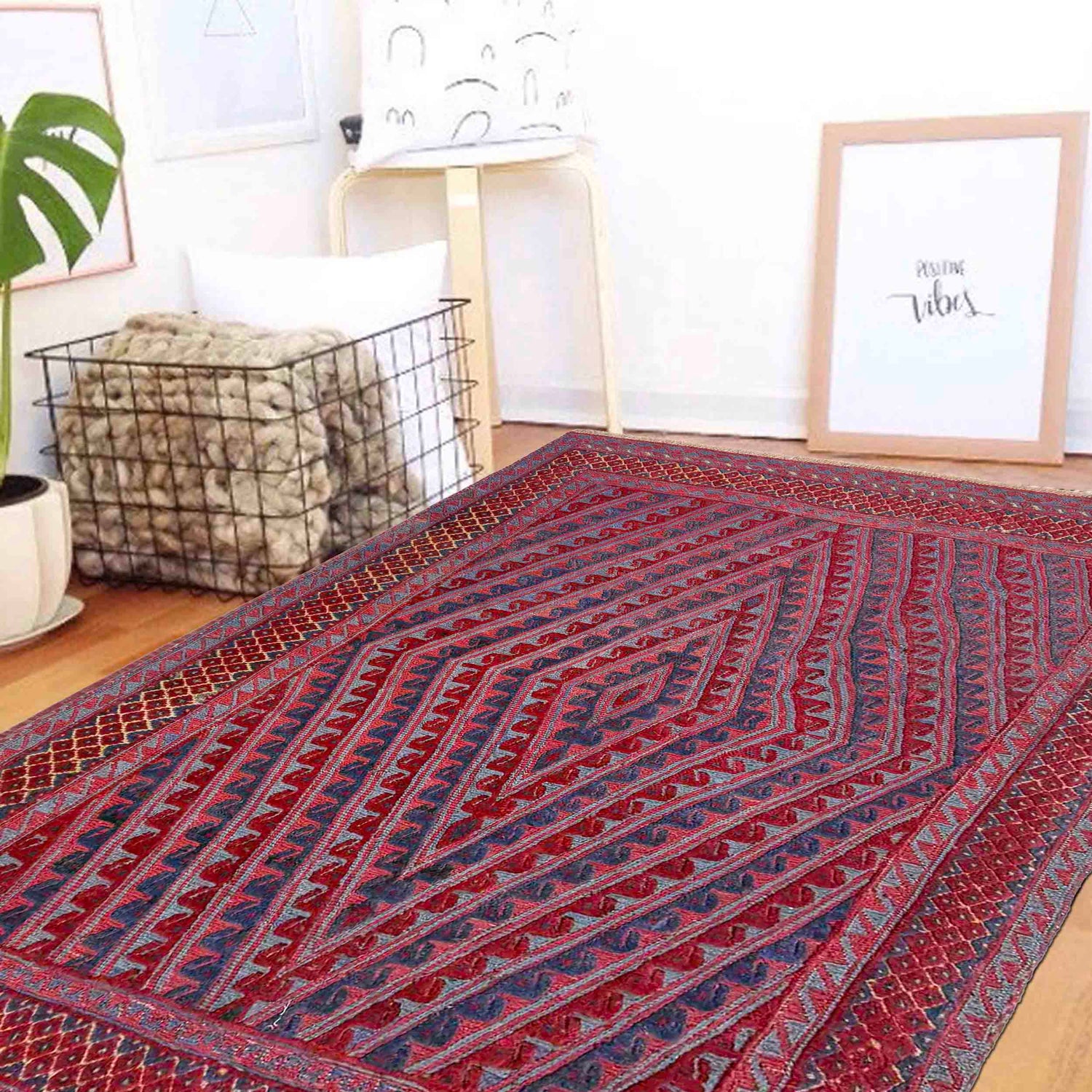 Red Mashwani Qaleen 4' 11" x 5' 9" (ft) - No. R39737