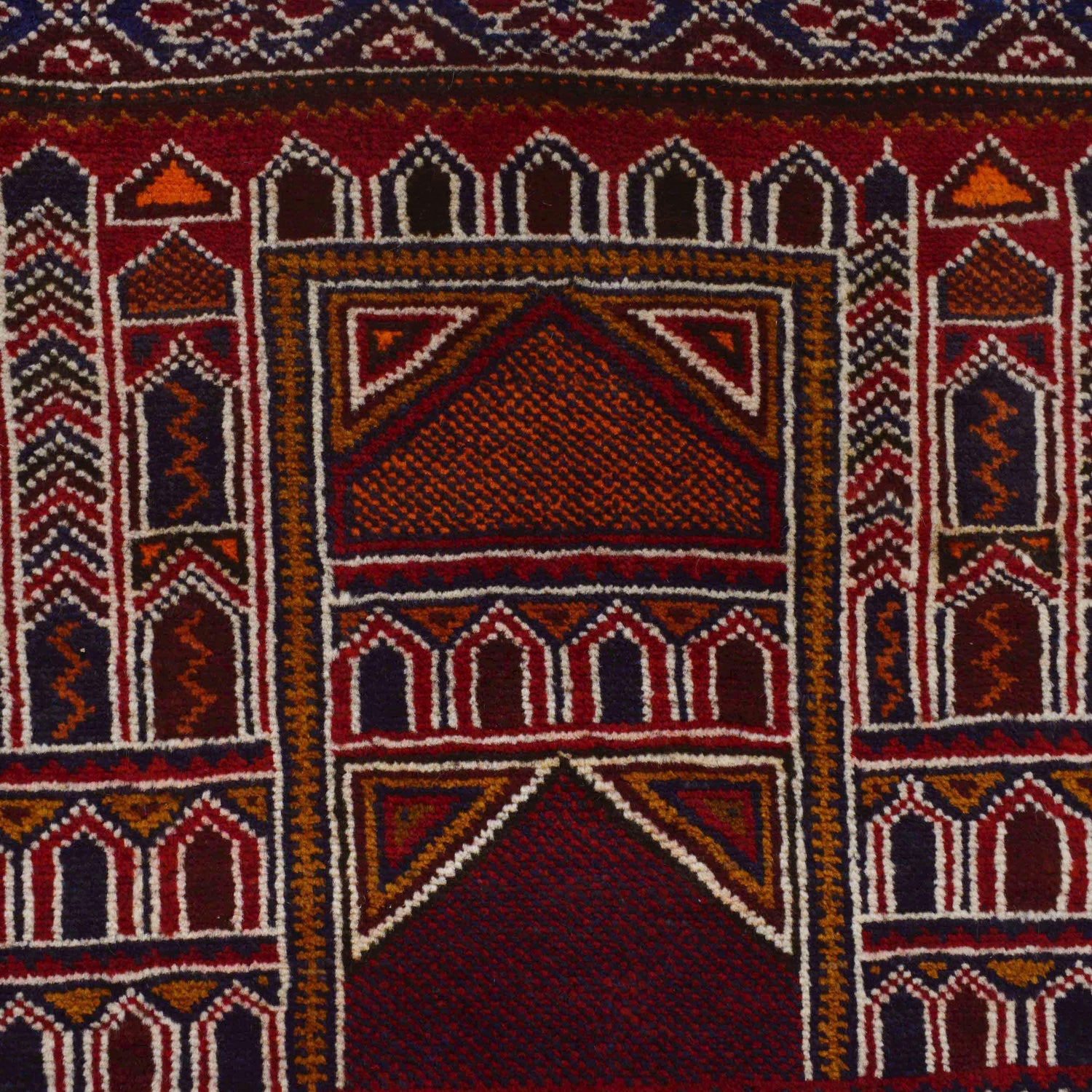 Fine Quality Prayer Rug 3' 4" x 4' 11" (ft) - No. W35910