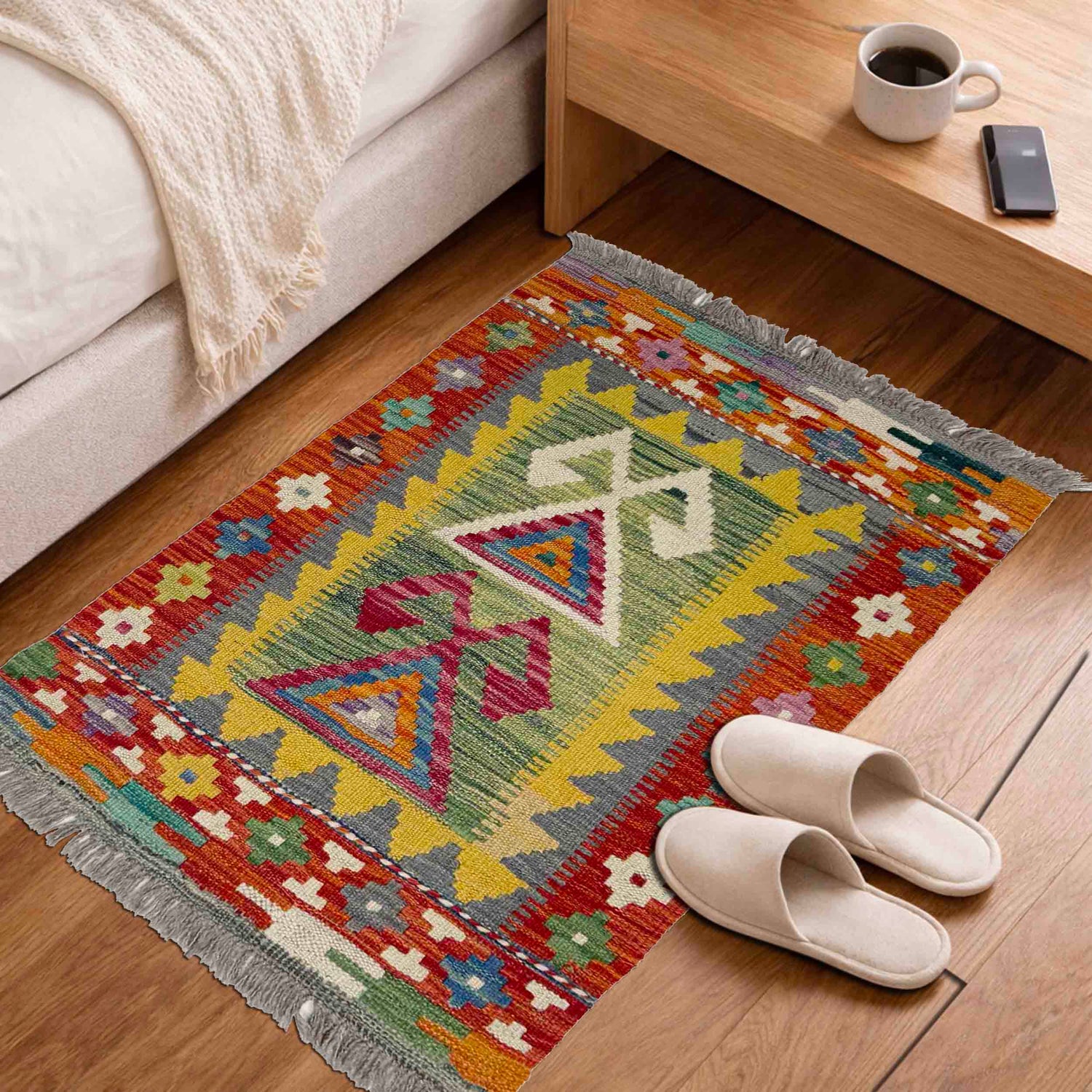 Handmade Vegetable Kilim 1' 11" x 2' 11" (ft) - No. Y39410