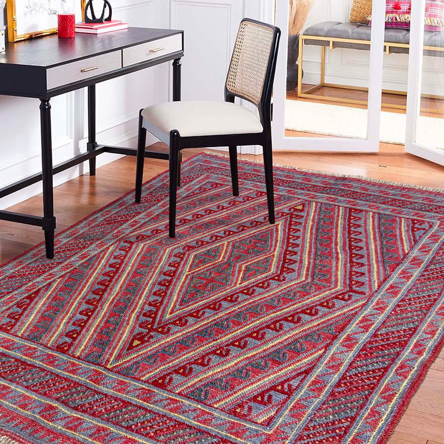Small Square Rug 3' 7" x 3' 11" (ft) - No. Y39585