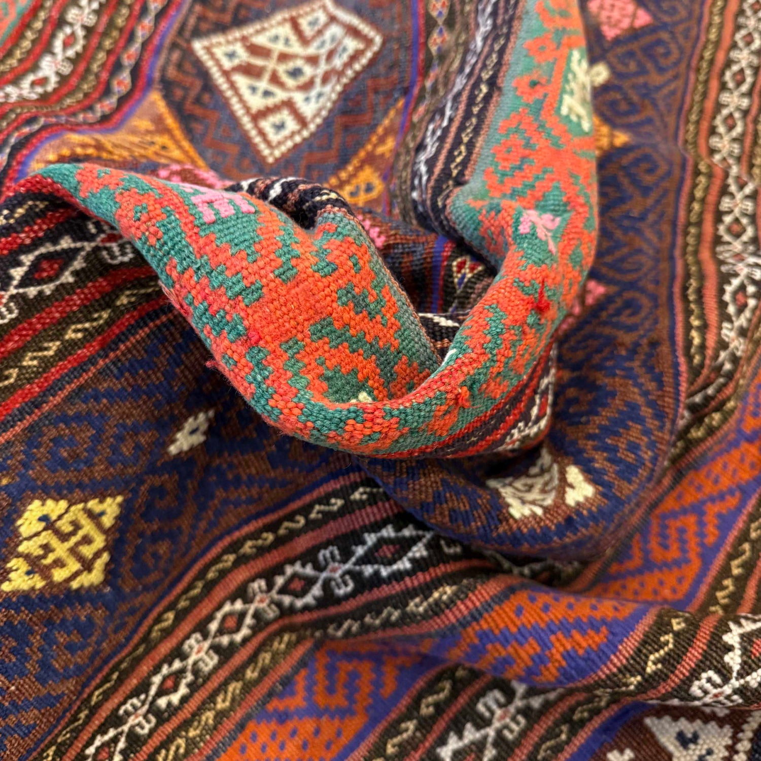 Bedroom Flatweave Kilim 4' 7" x 6' 11" (ft) - No. B20249