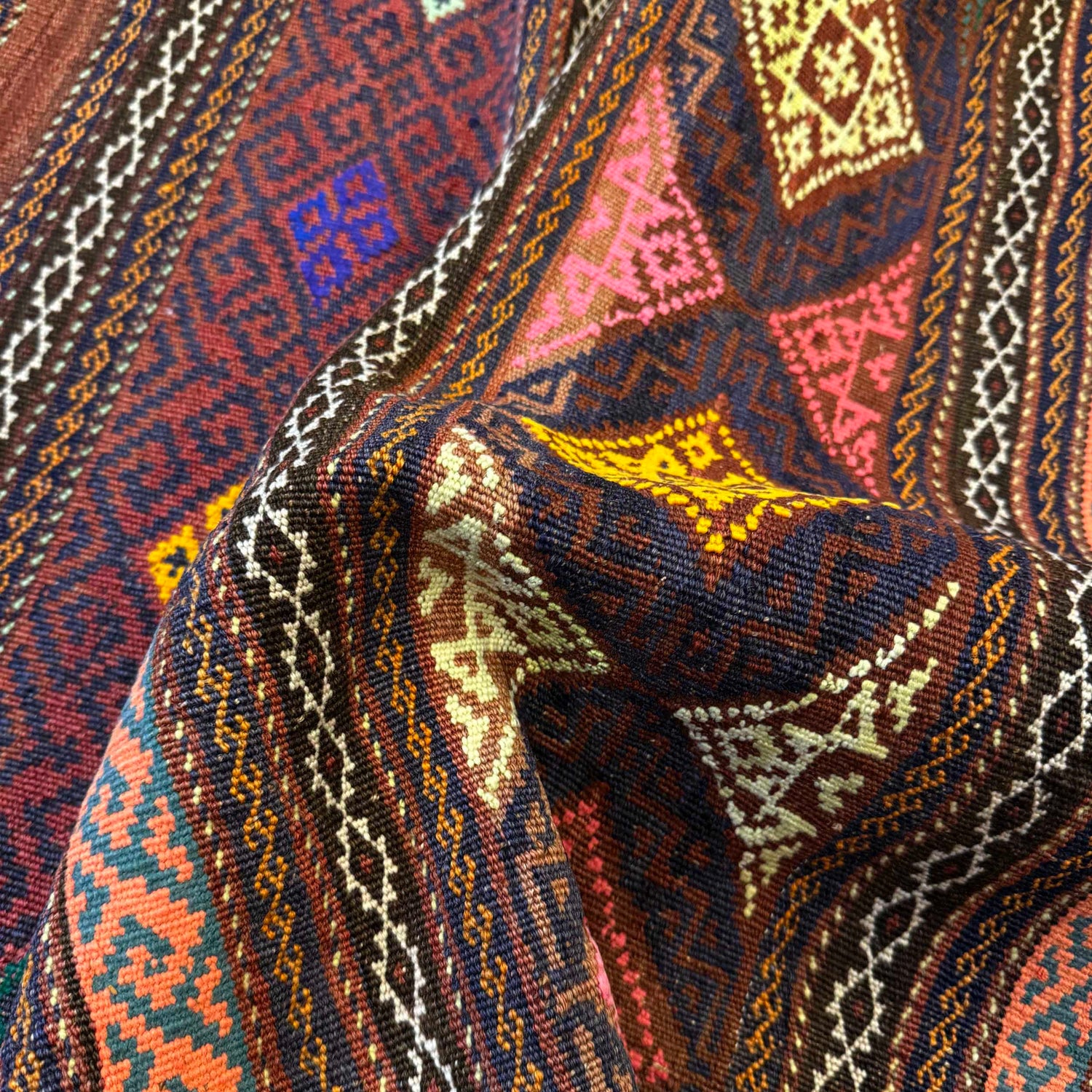 Medium Size Dhurrie Kelim 4' 5" x 7' 12" (ft) - No. B20352