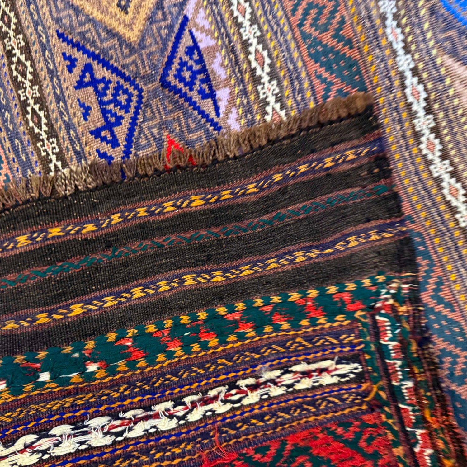 Medium Size Dhurrie Kelim 3' 6 x 5' 1 (ft) - No. B20391