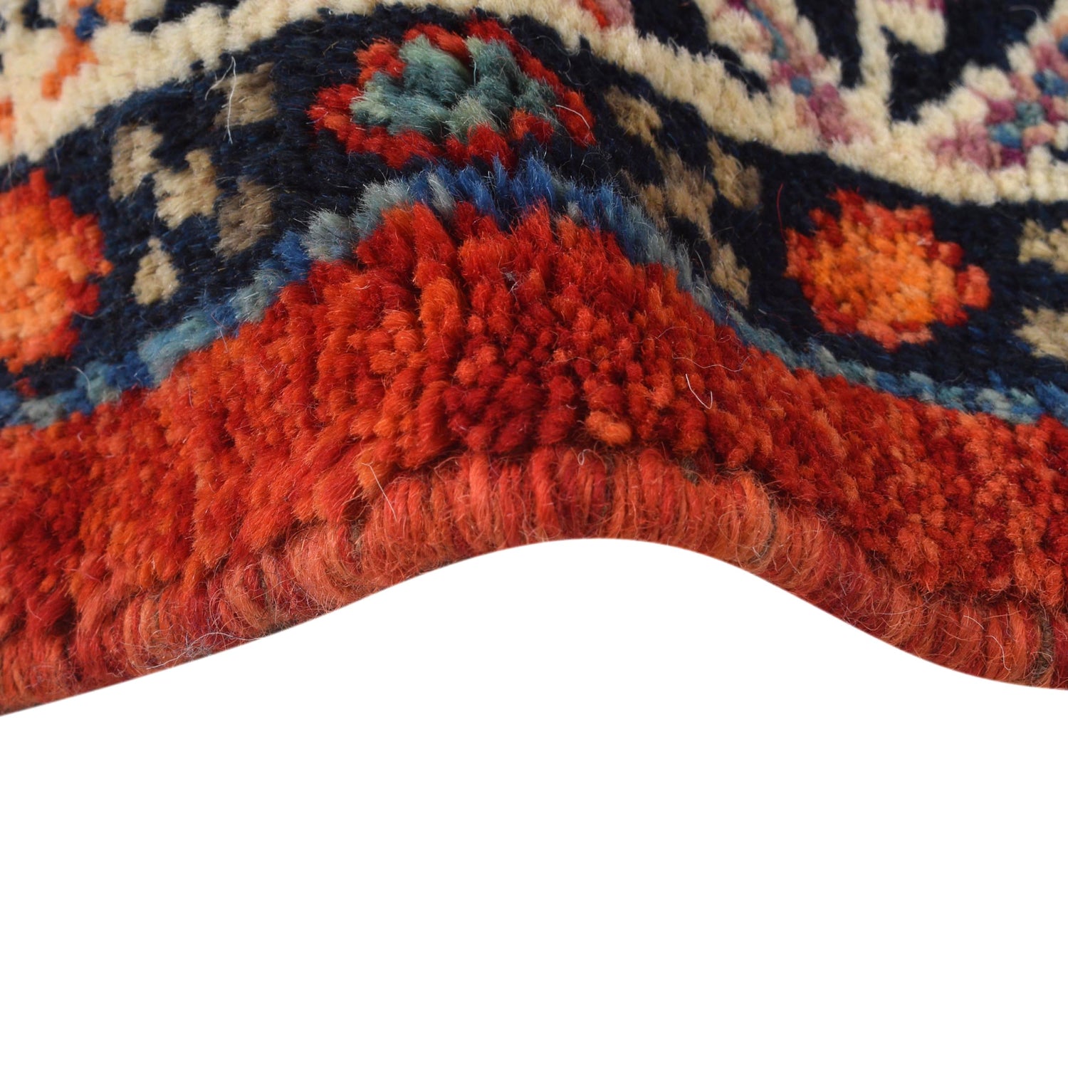 Red Color Shirazi Rug 5' 7" x 7' 7" (ft) - No. B29780