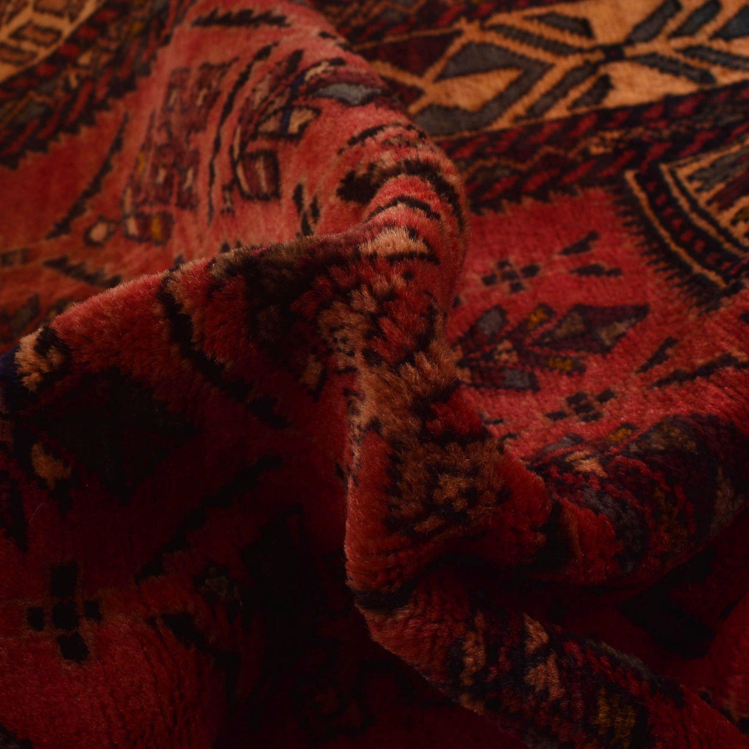 Small Prayer Rug 2' 7" x 4' 1" (ft) - No. B35179