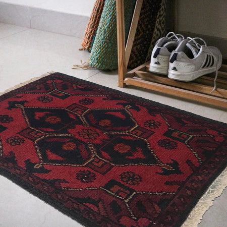 Handmade Floor Mat 1' 3" x 1' 10" (ft) - No. B35660