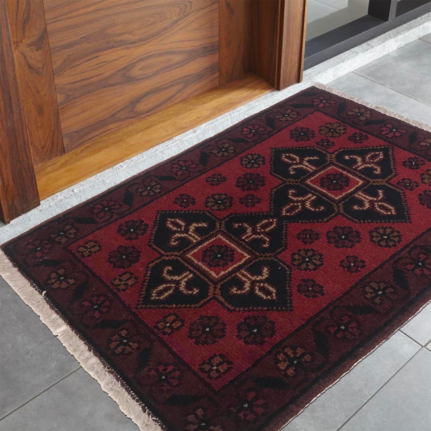 Handmade Mat 1' 5" x 1' 11" (ft) - No. B35701