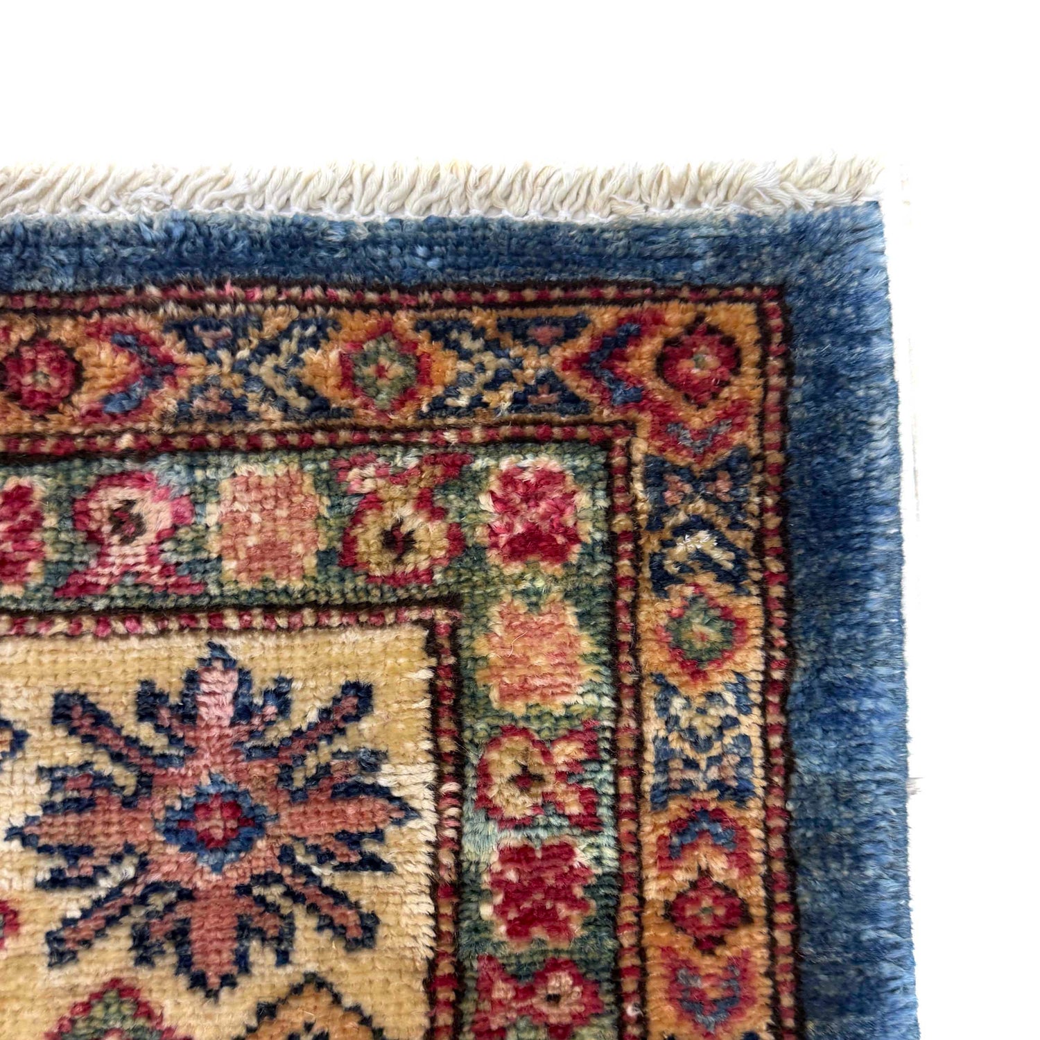 Fine Kazak Carpet 4' 0" x 5' 11" (ft) - No. B39604