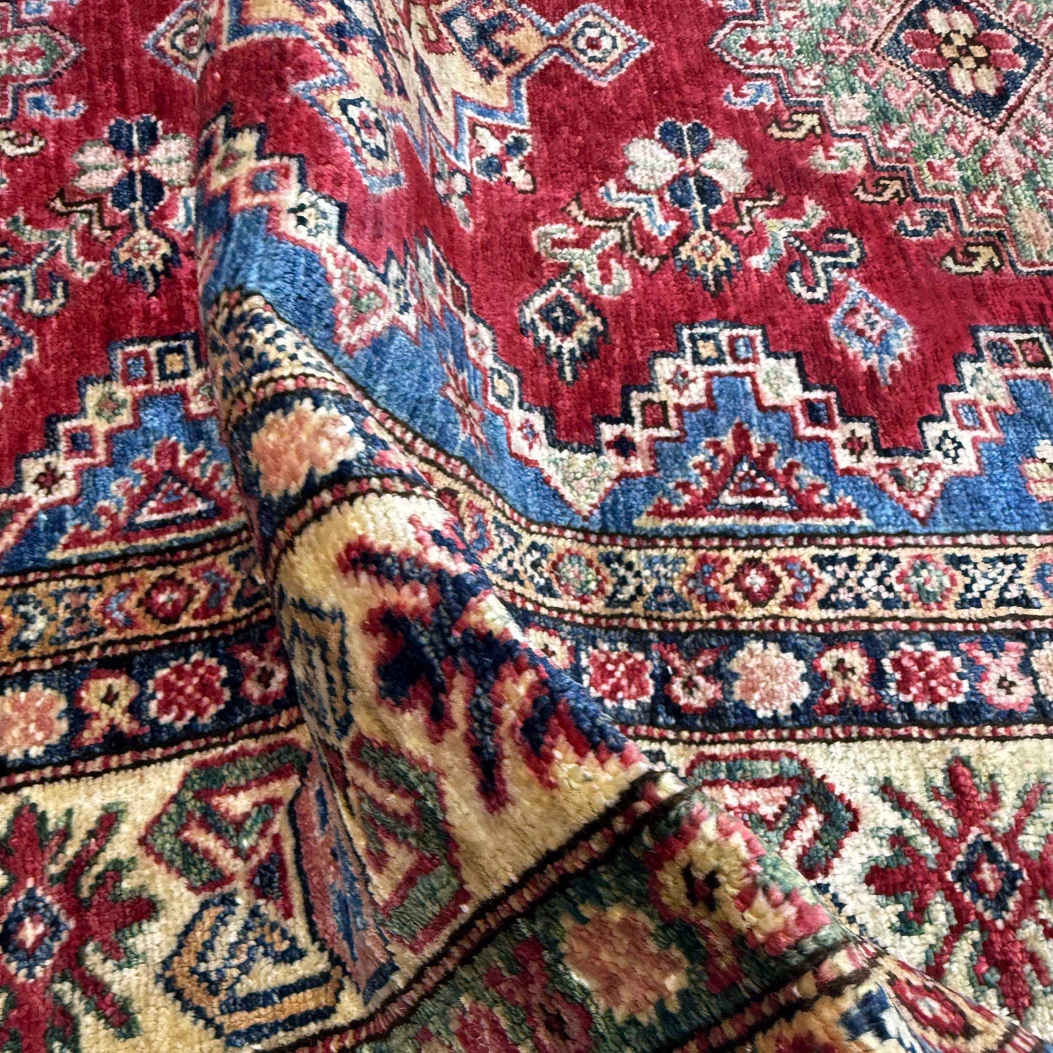 Fine Kazak Carpet 4' 0" x 5' 11" (ft) - No. B39604