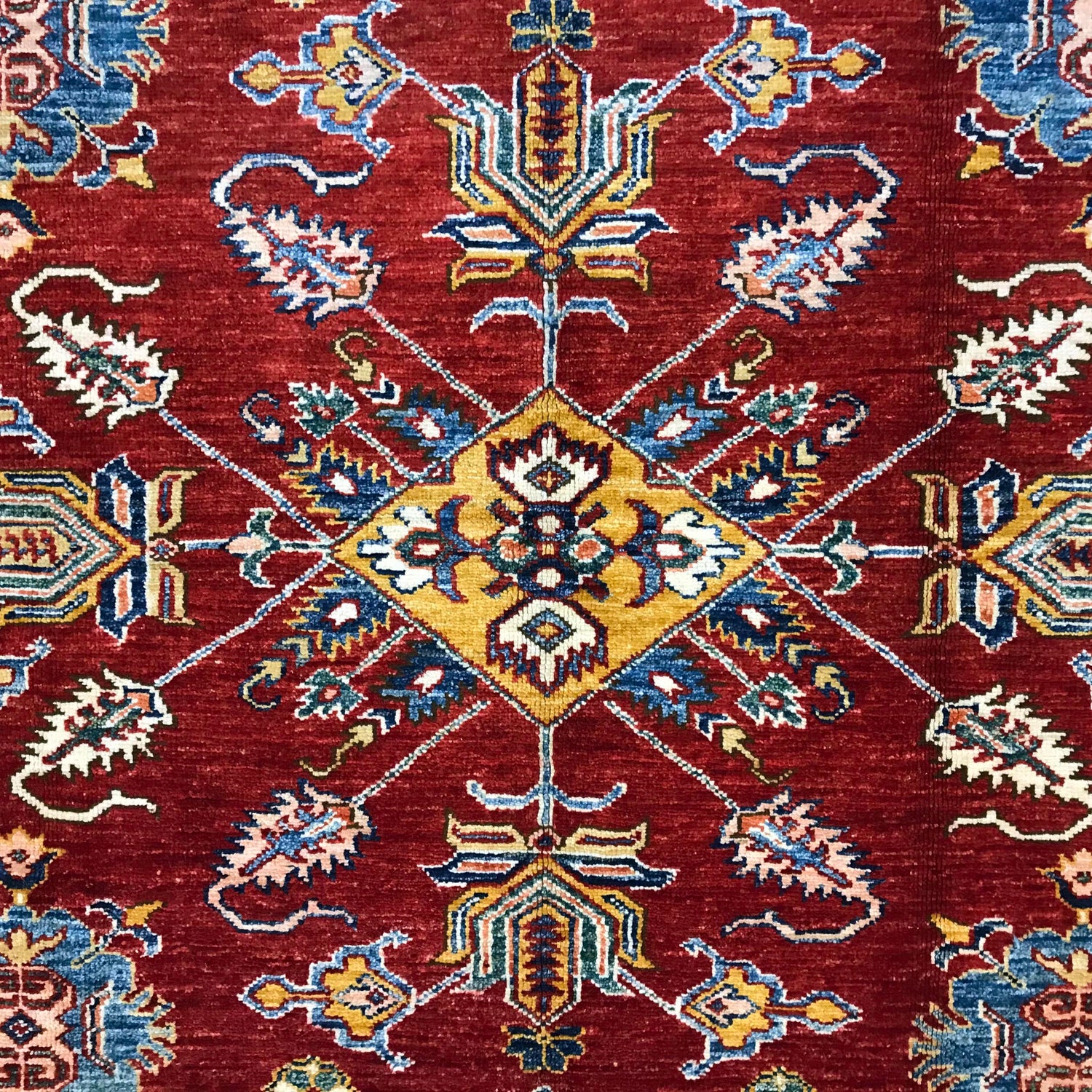 Fine Kazak Carpet 5' 5" x 8' 6" (ft) - No. G31204
