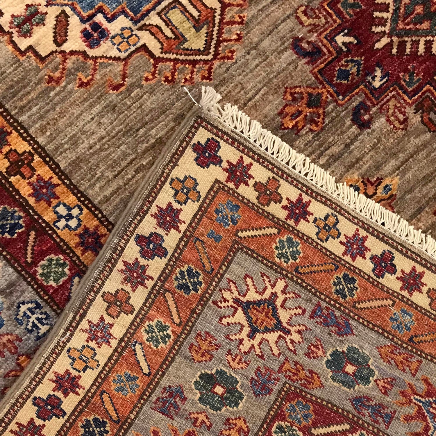 Luxury Kazak Qaleen 5' 9" x 7' 5" (ft) - No. G31690