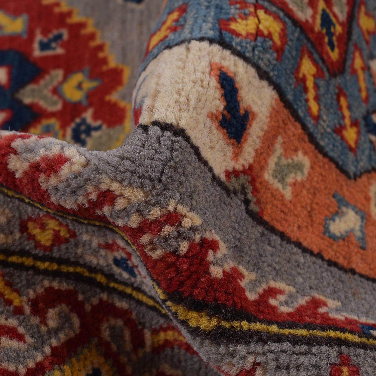 Oriental Kazak Carpet 4' 0" x 5' 11" (ft) - No. G34002