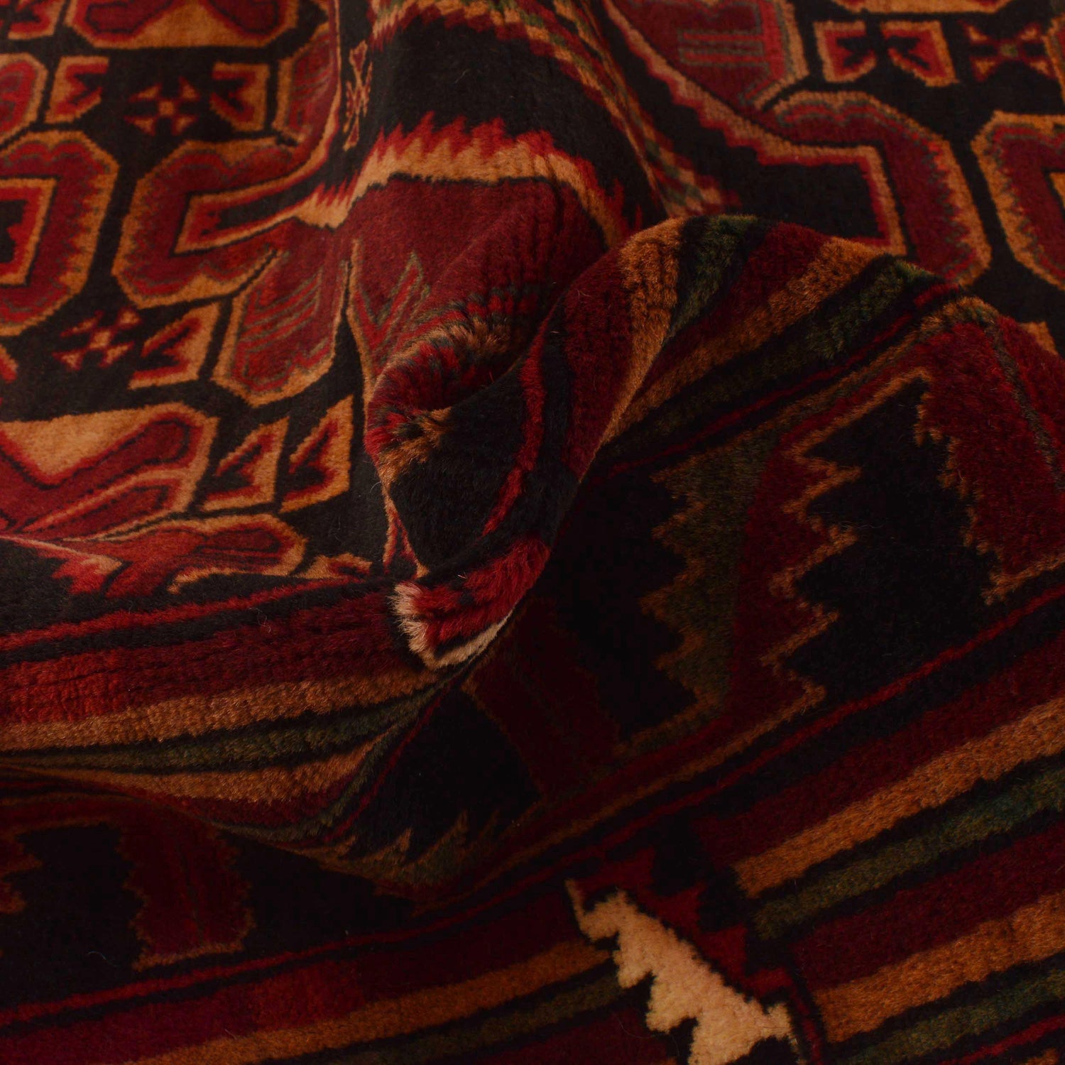 Baluch Medium Size Carpet 3' 7" x 5' 3" (ft) - No. G35411