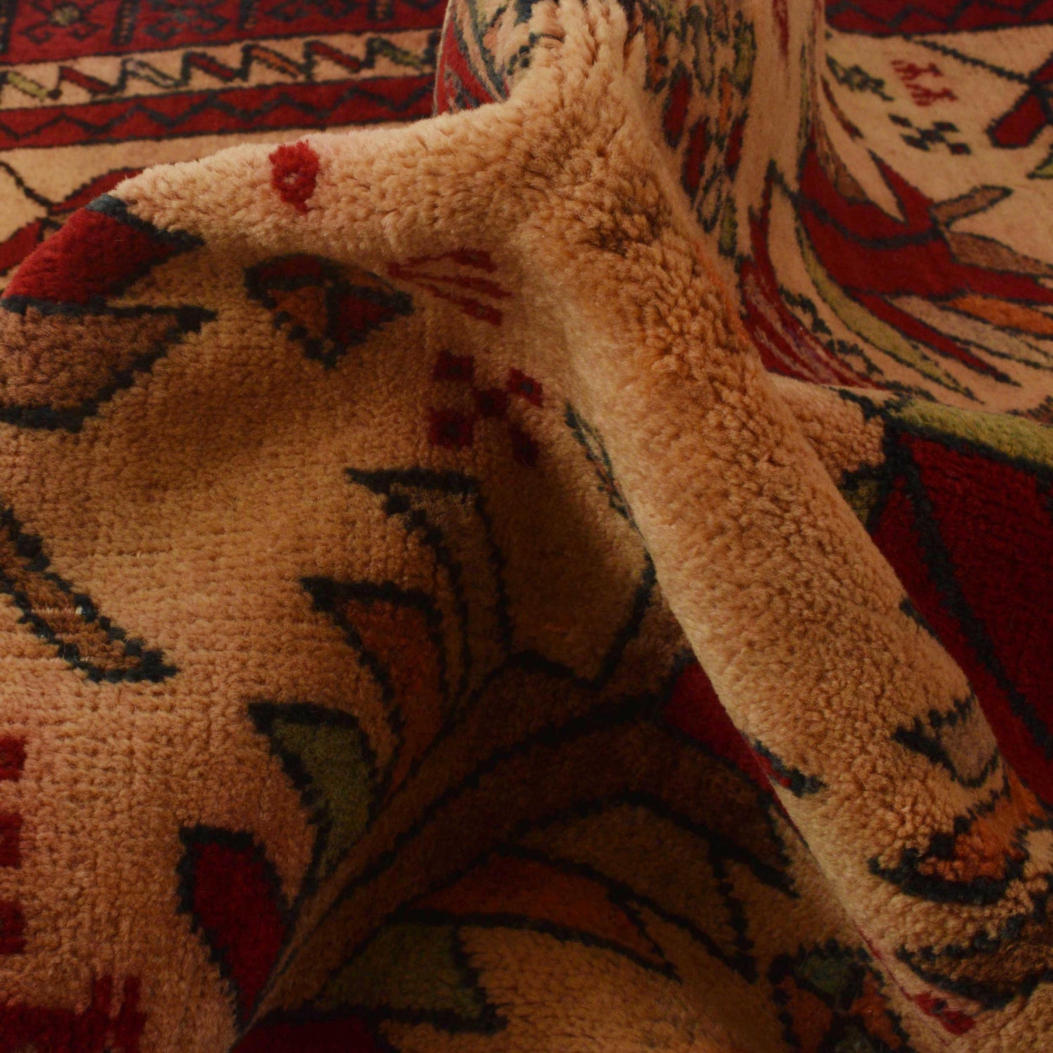 Baluch Medium Size Carpet 3' 1" x 5' 7" (ft) - No. G35436