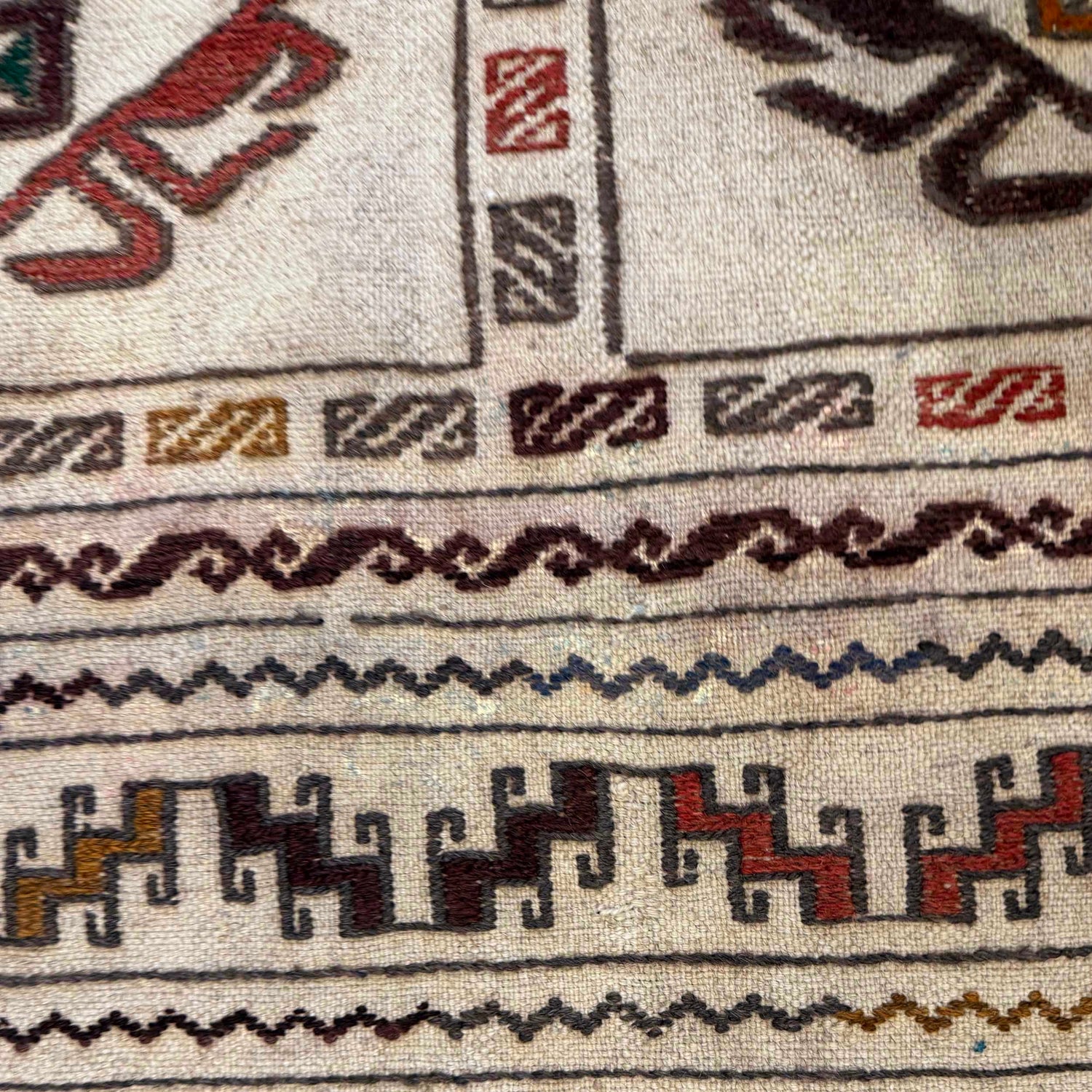 Traditional Soumak Kilim 4' 1" x 5' 9" (ft) - No. G36538