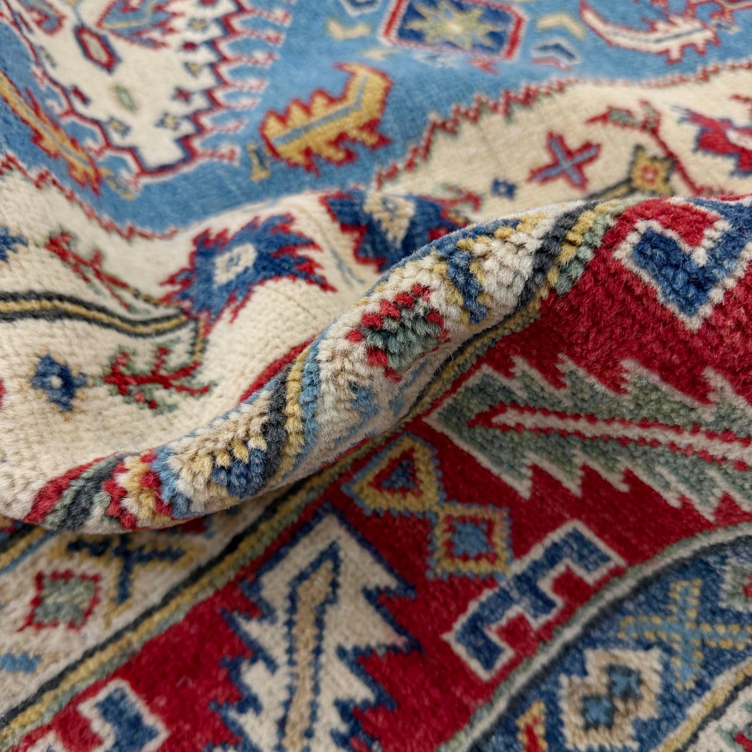 Oriental Kazak Rug 5' 1" x 6' 7" (ft) - No. G37587