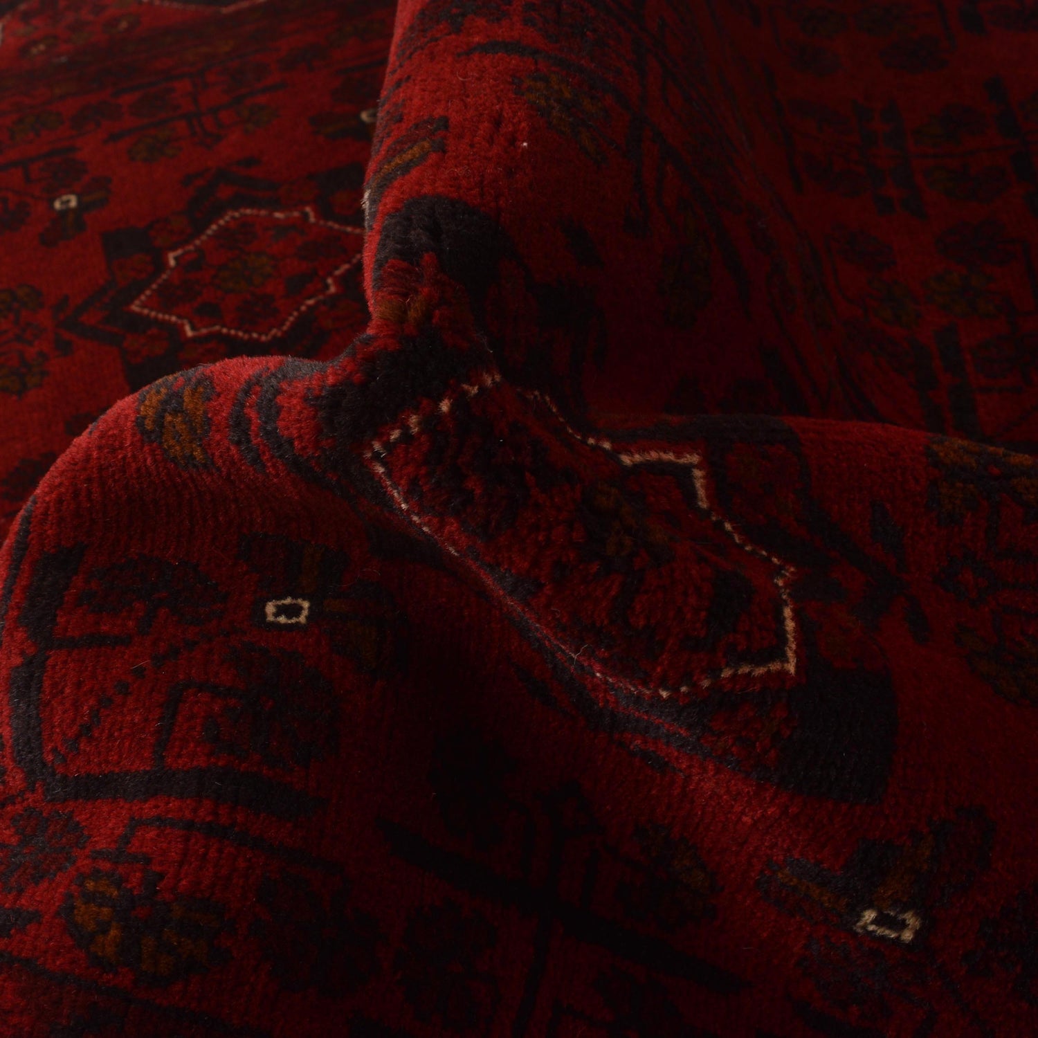 Red Khal Mohammadi Carpet 4' 2" x 5' 9" (ft) - No. P35617