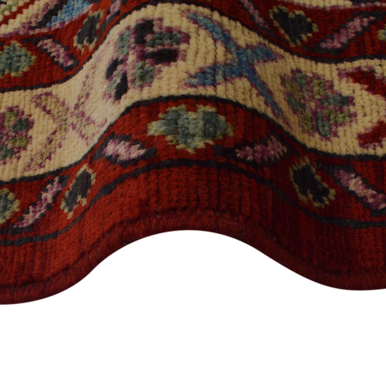 Red Color Shirazi Rug 6' 7" x 9' 4" (ft) - No. P35681