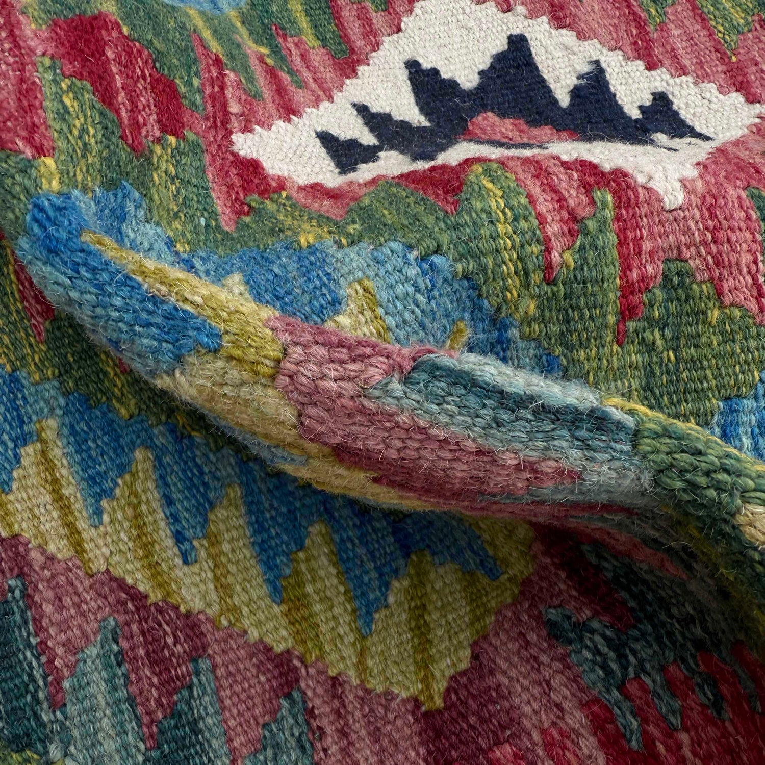 Handmade Vegetable Kilim 2' 9" x 4' 2" (ft) - No. P37053