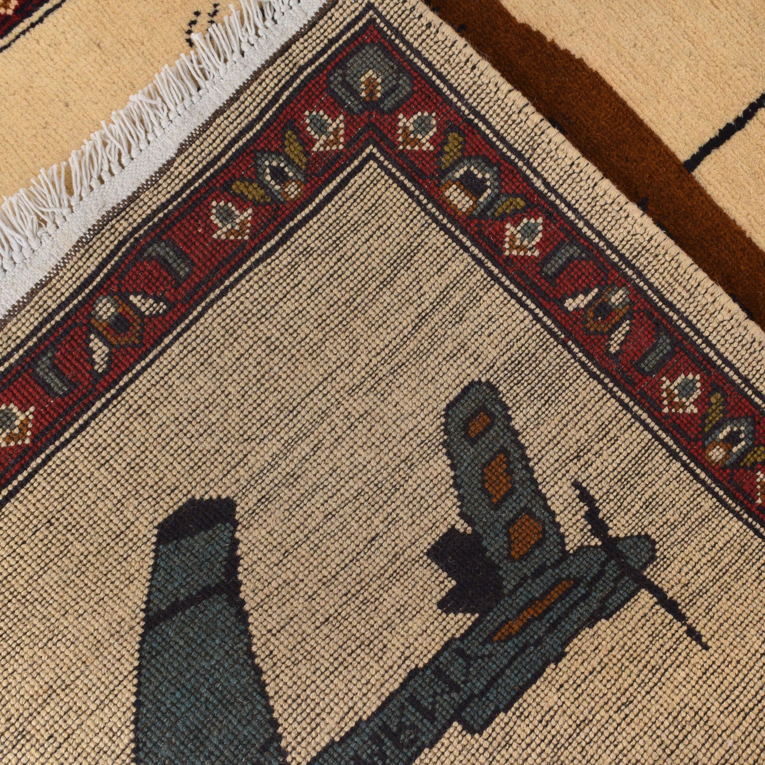 Ivory Color War Rug 2' 10" x 3' 11" (ft) - No. R21584