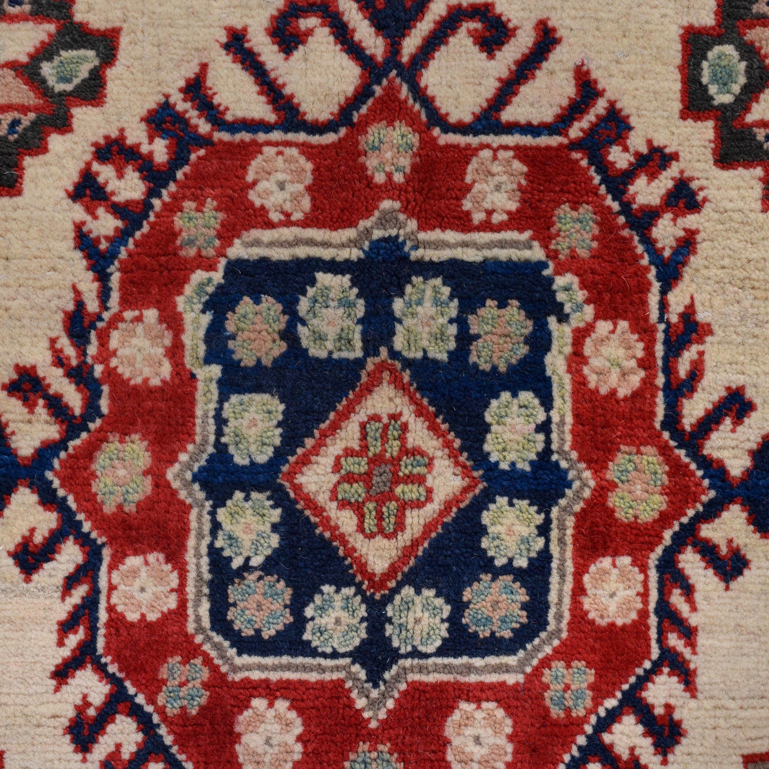 Oriental Kazak Rug 5' 0 x 7' 1 (ft) - No. R25272