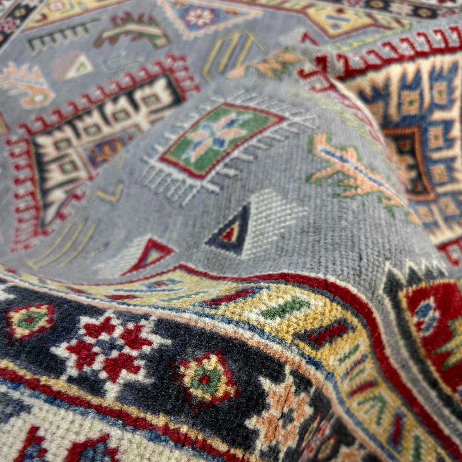 Hand Knotted Kazak Rug 4' 11" x 6' 11" (ft) - No. R37362