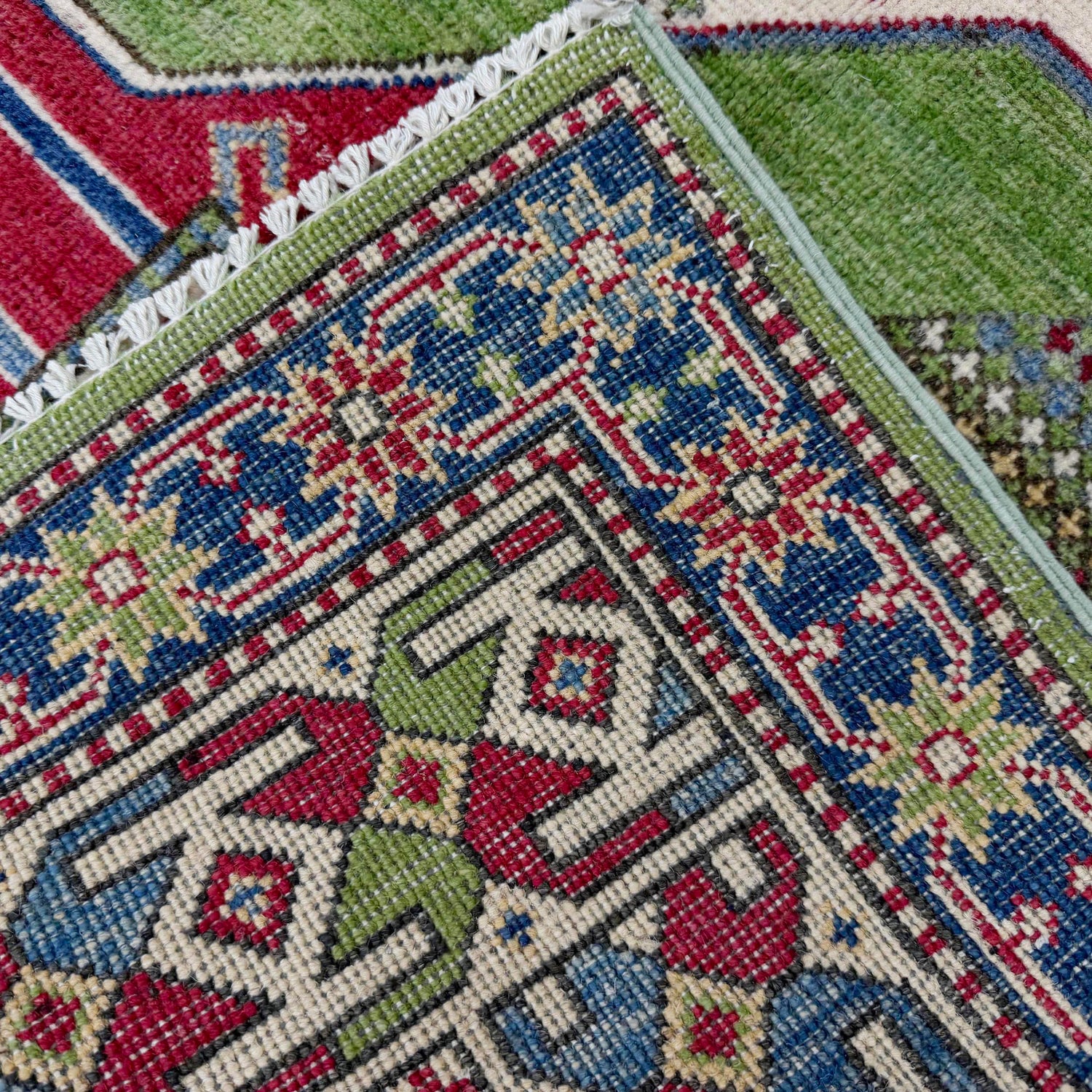 Oriental Kazak Rug 3' 11" x 5' 11" (ft) - No. R37369