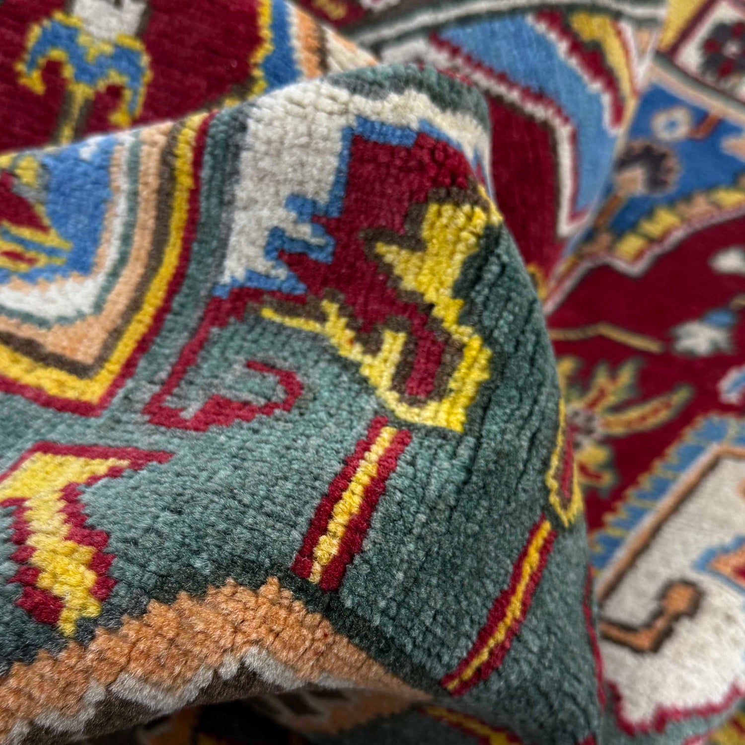 Hand Knotted Persian Design Heriz Rug 4' 11" x 7' 8" (ft) - No. R37370