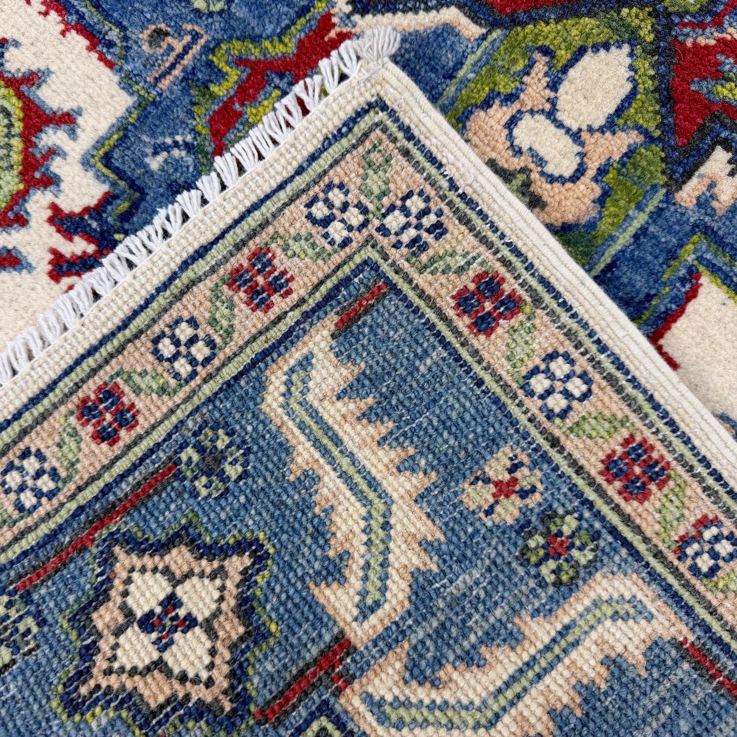 Hand Knotted Persian Design Heriz Rug 4' 0" x 5' 8" (ft) - No. R37391