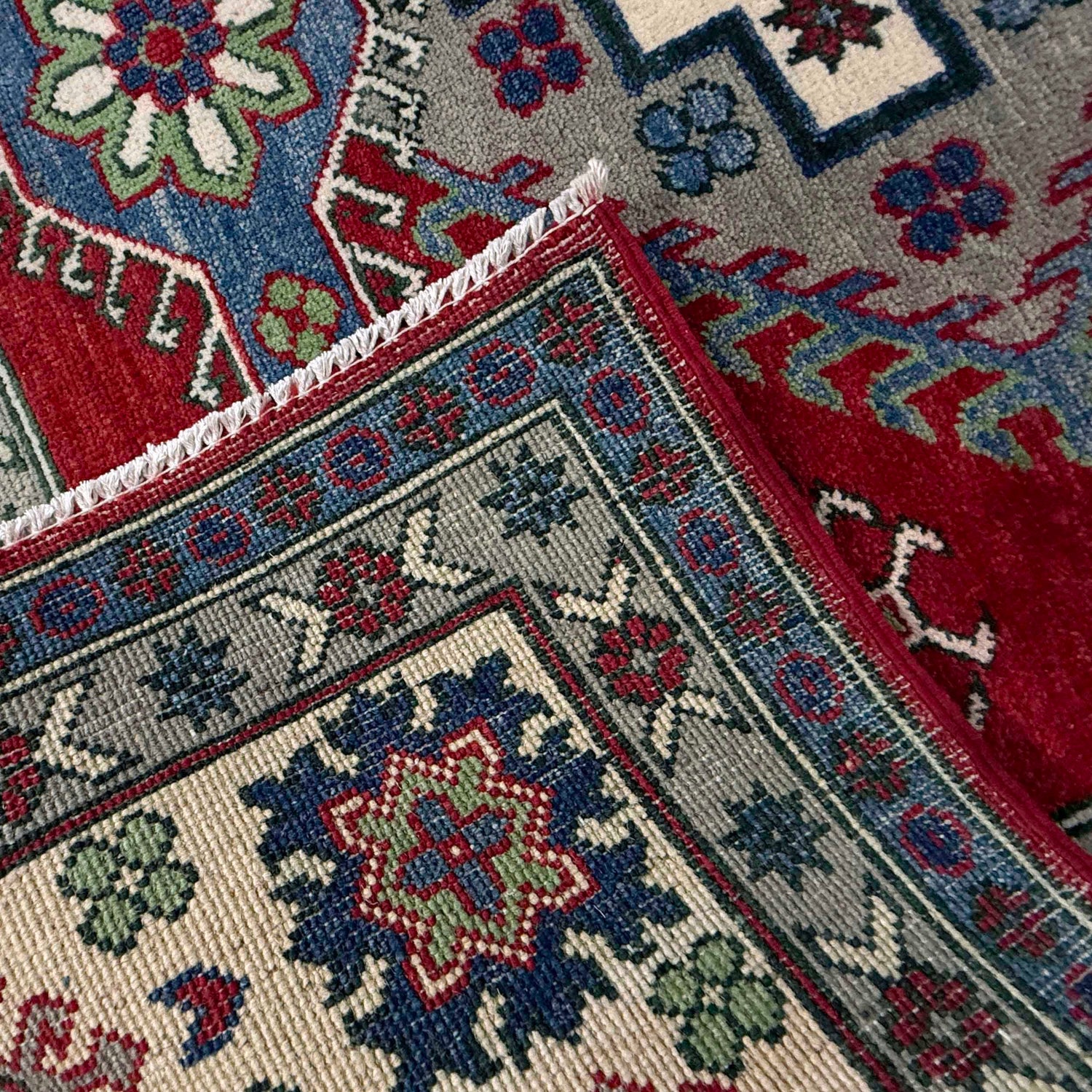 Oriental Kazak Rug 4' 11" x 6' 5" (ft) - No. R37397