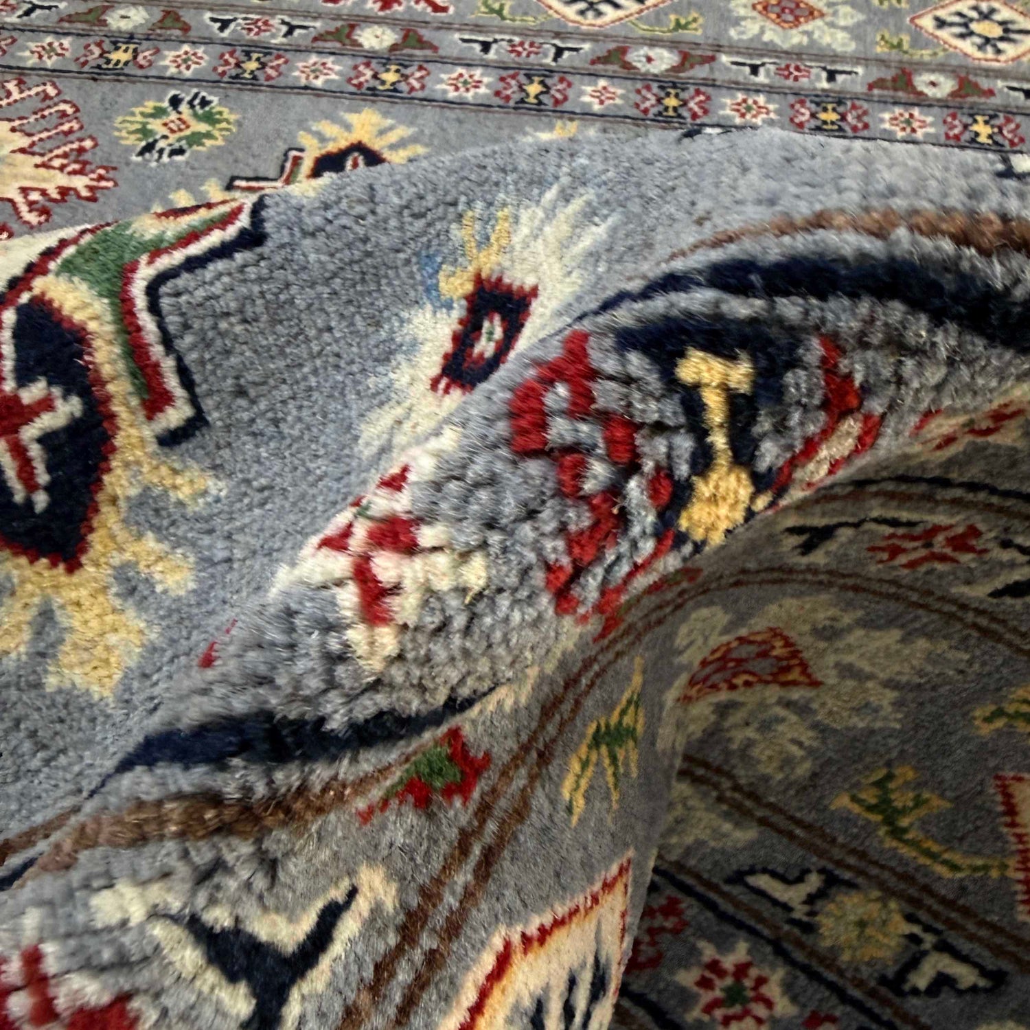 Hand Knotted Kazak Rug 4' 9" x 6' 4" (ft) - No. R37401