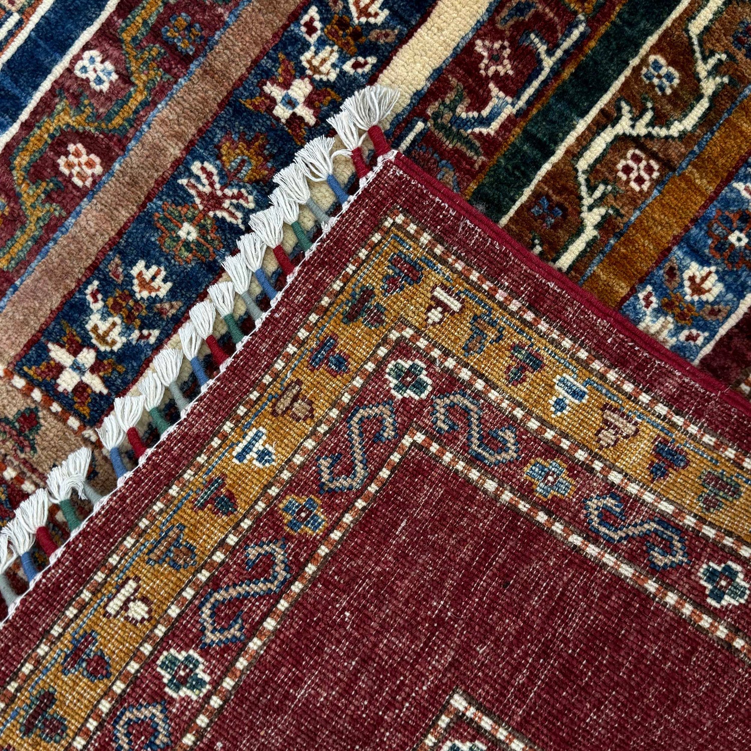 Handcrafted Shawl Design Carpet 5' 9" x 7' 9" (ft) - No. R37461