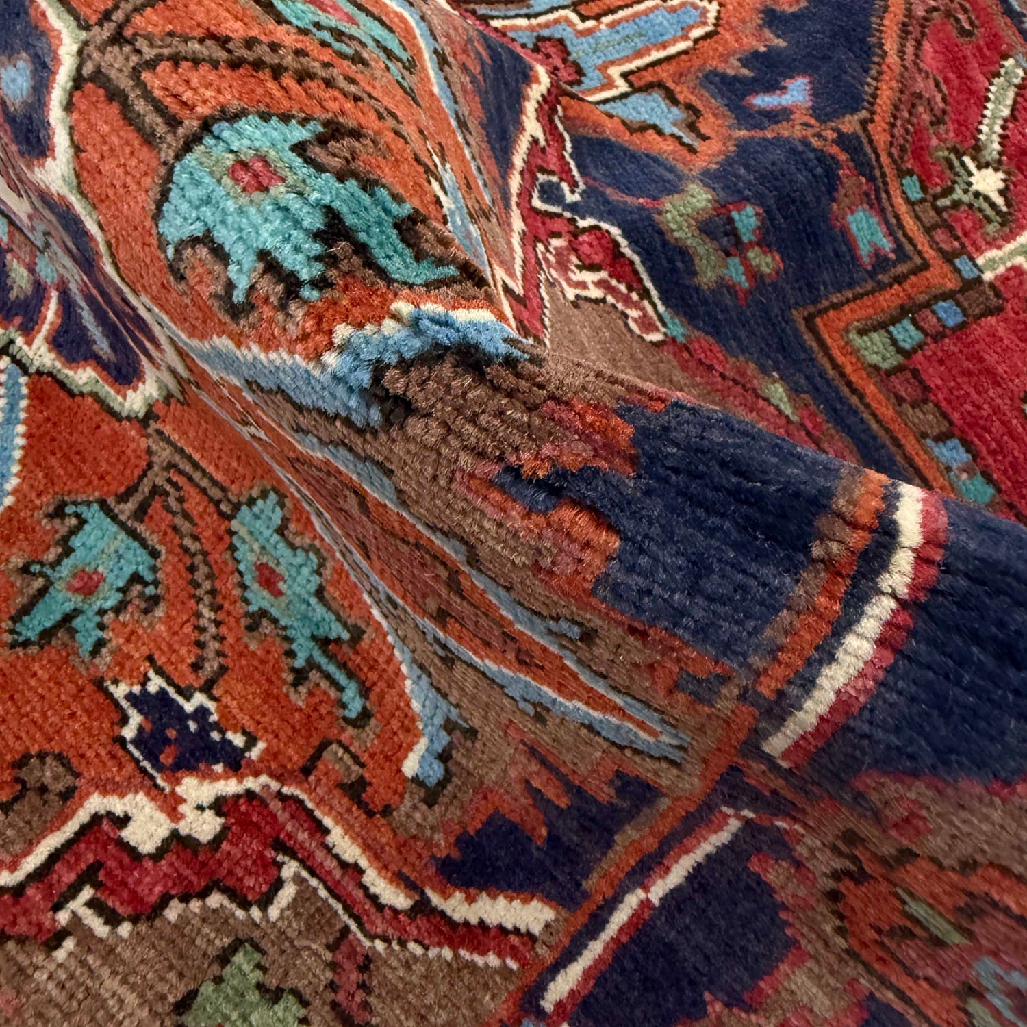 Hand Knotted Persian Design Heriz Rug 2' 7" x 4' 1" (ft) - No. R37497