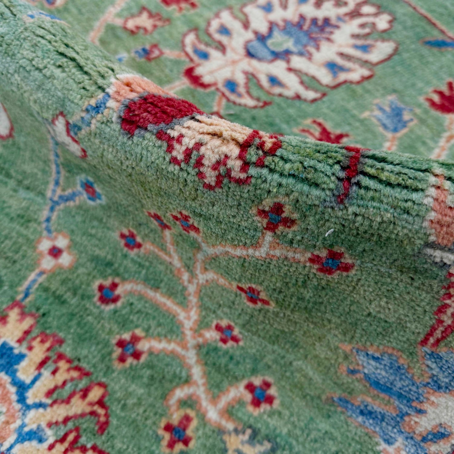 Oriental Sultani Carpet 3' 4" x 4' 10" (ft) - No. R37523