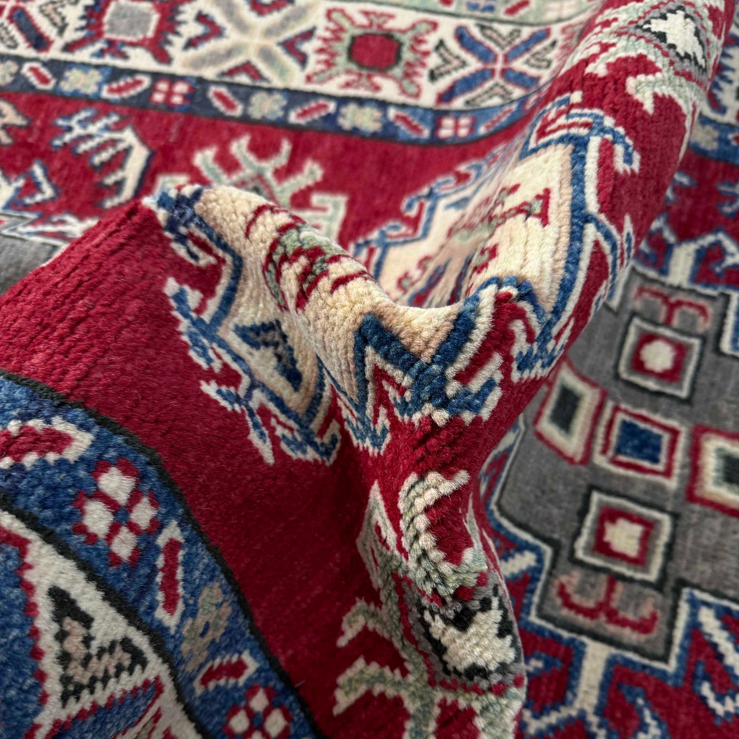 Oriental Kazak Rug 2' 9" x 4' 2" (ft) - No. R37549